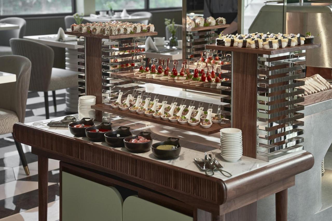 La Siesta Premium Saigon Khách sạn