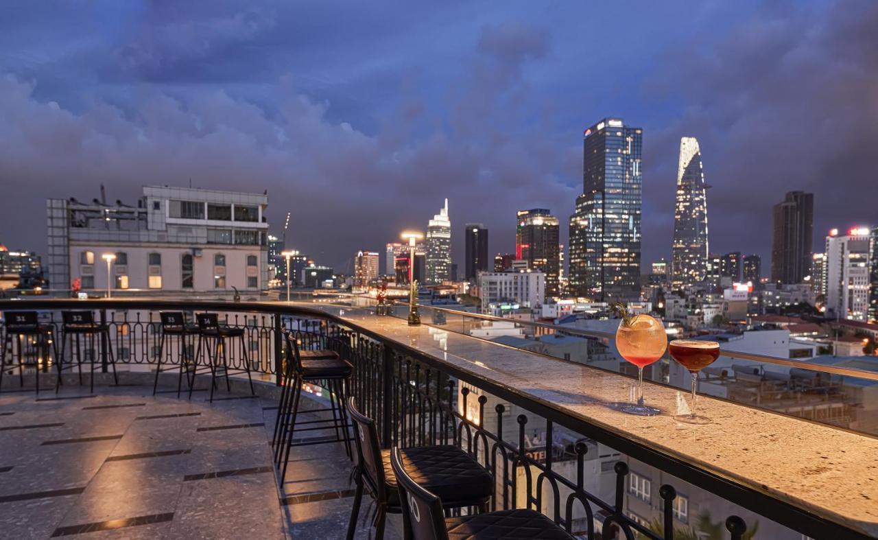 La Siesta Premium Saigon Khách sạn