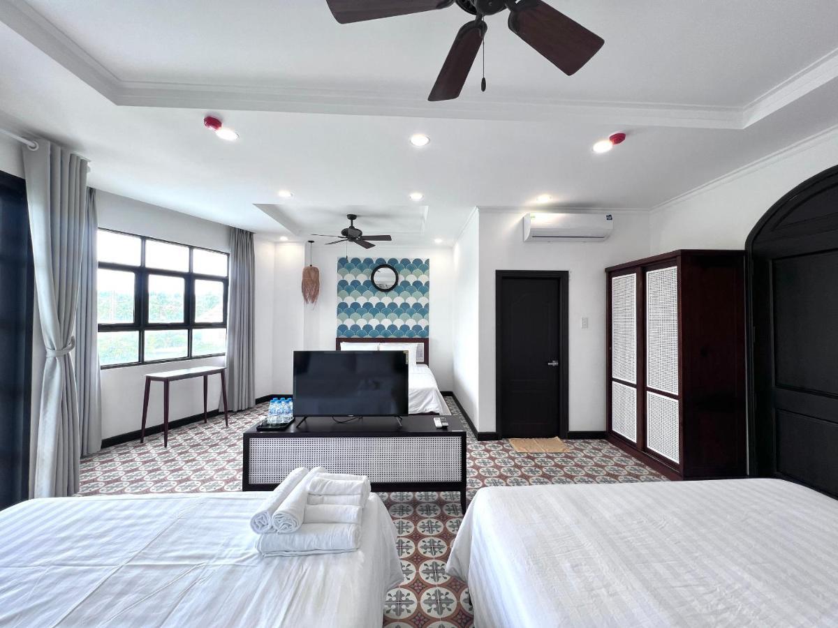 Hotel Wanderlust *