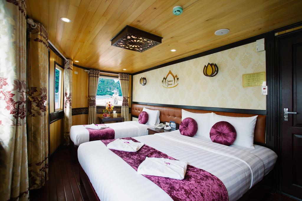Cristina Diamond Cruise 