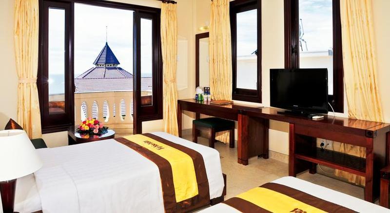 Hotel Beachfront 3*