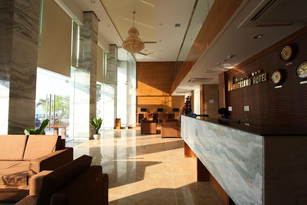 Wonderland Hotel 3*