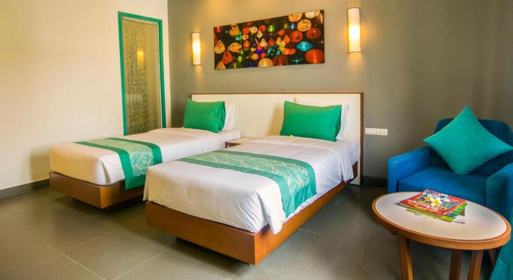 Hotel Emm 4*