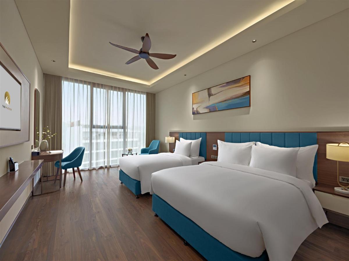 Hotel The Watson Premium Halong