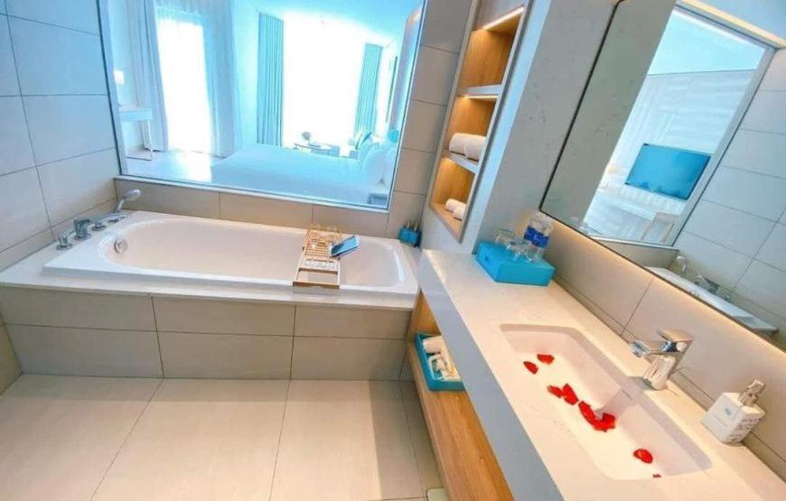 A La Carte Halong Bay Hotel