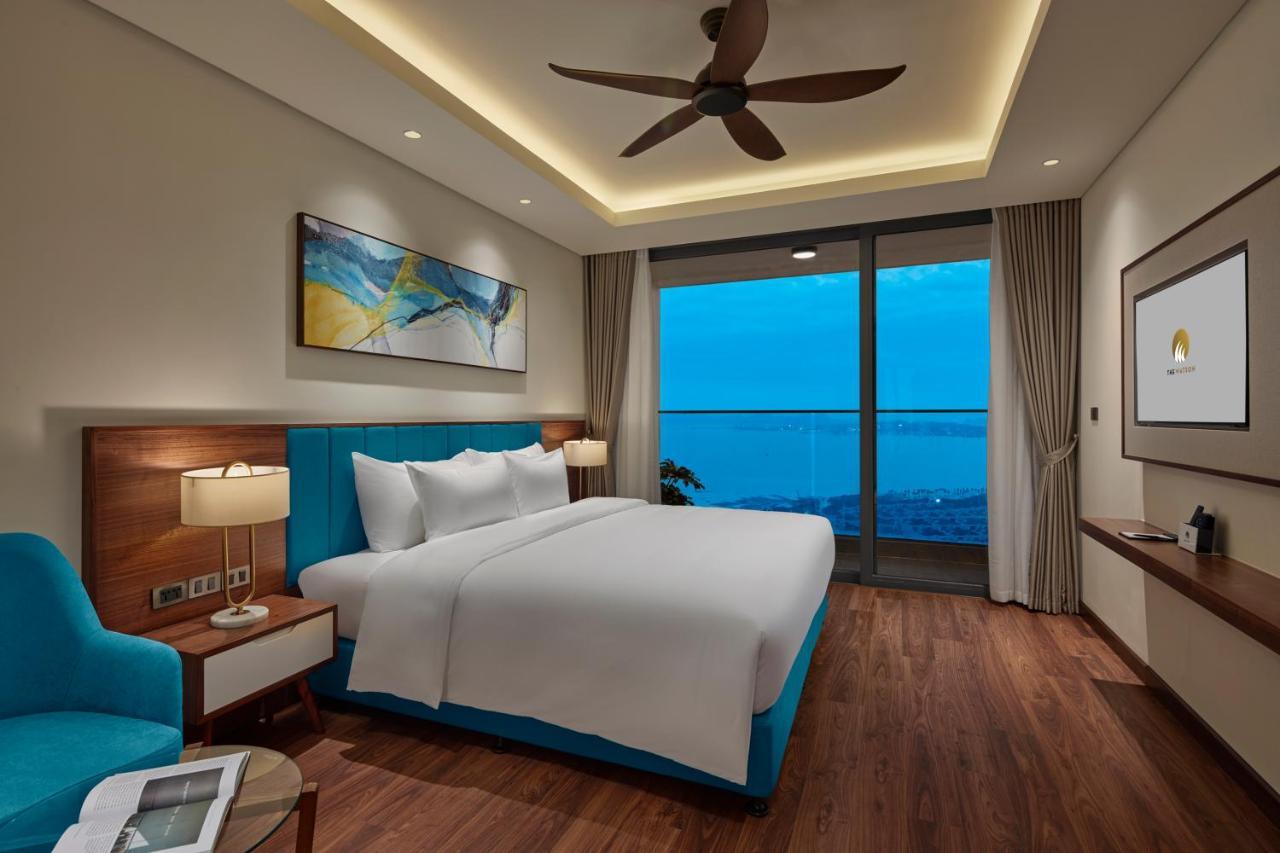 Hotel The Watson Premium Halong 5*