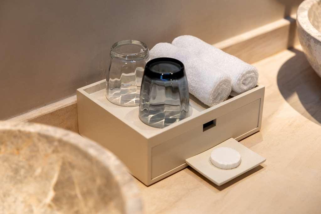 Khách sạn Radisson