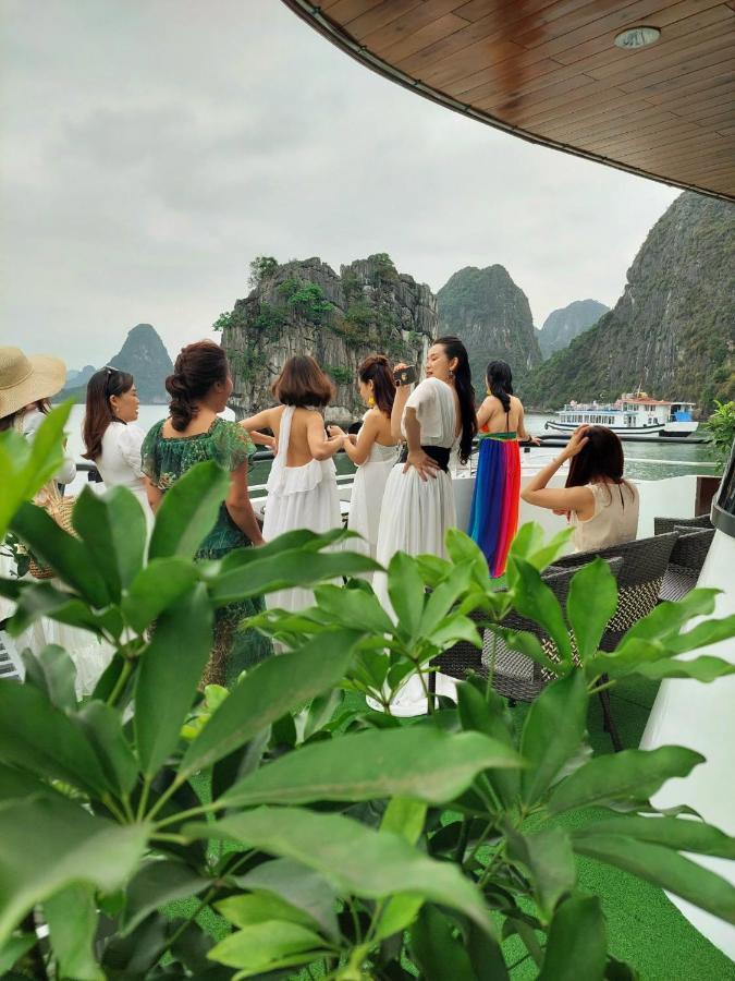 Dragon 2* Ha Long