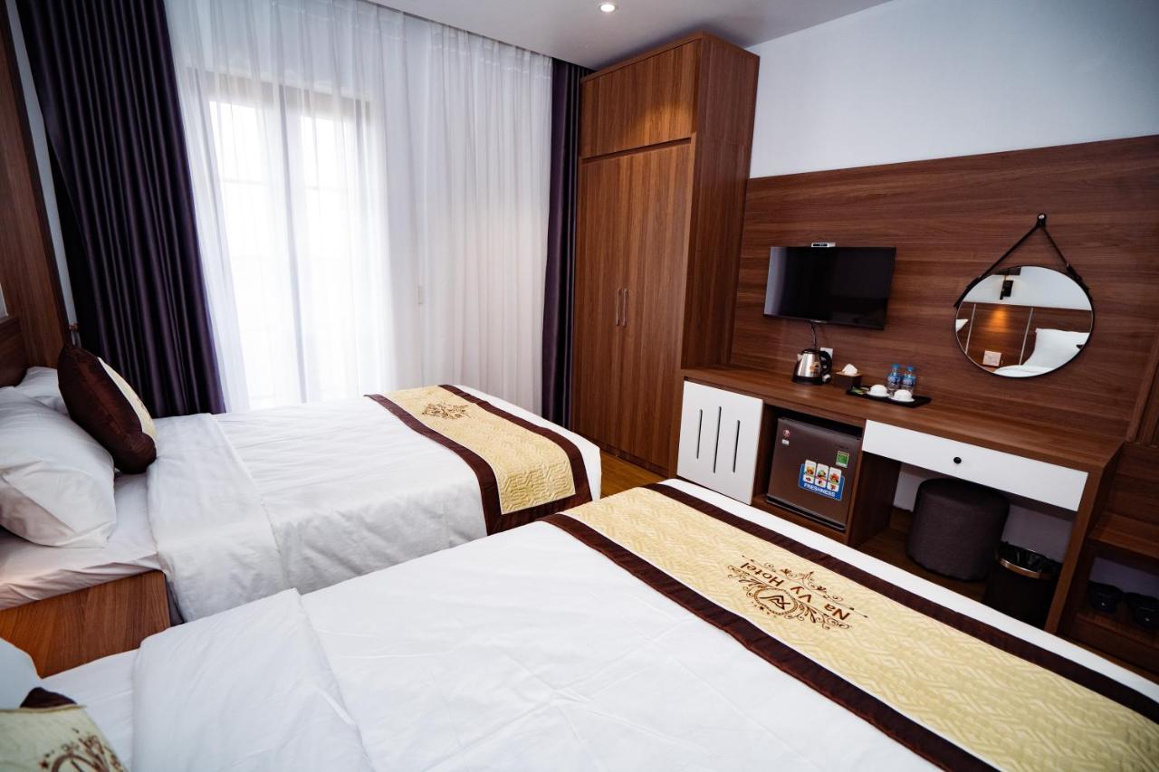 Hotel Navy *