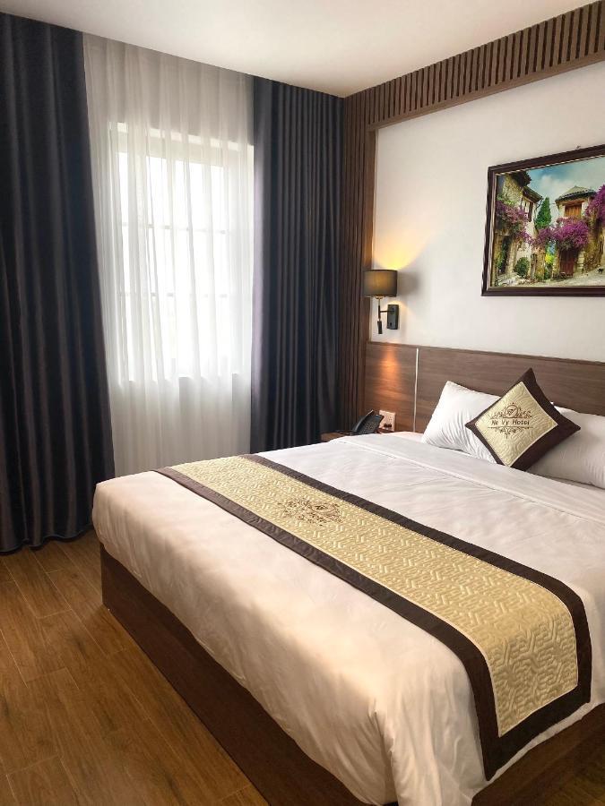 Hotel Navy *