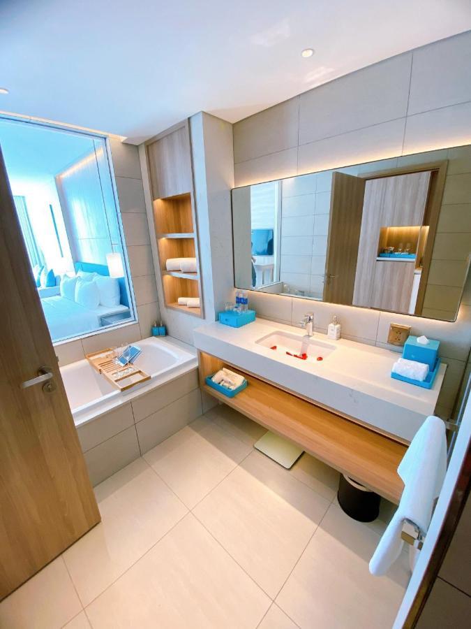Hotel Khach San A Lacarte Bay, Ngay Mat Bien, Mien Phi Be Boi Ha Long