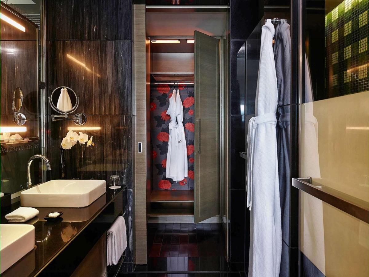 Khách sạn Sofitel Saigon Plaza