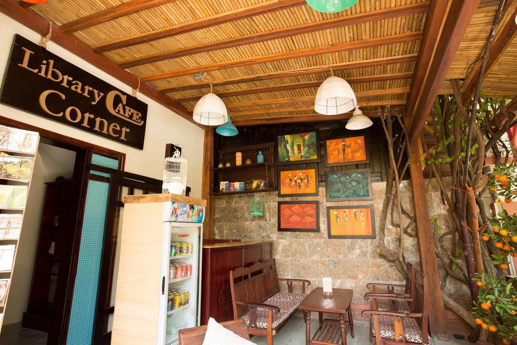 Phố Library Khách sạn
