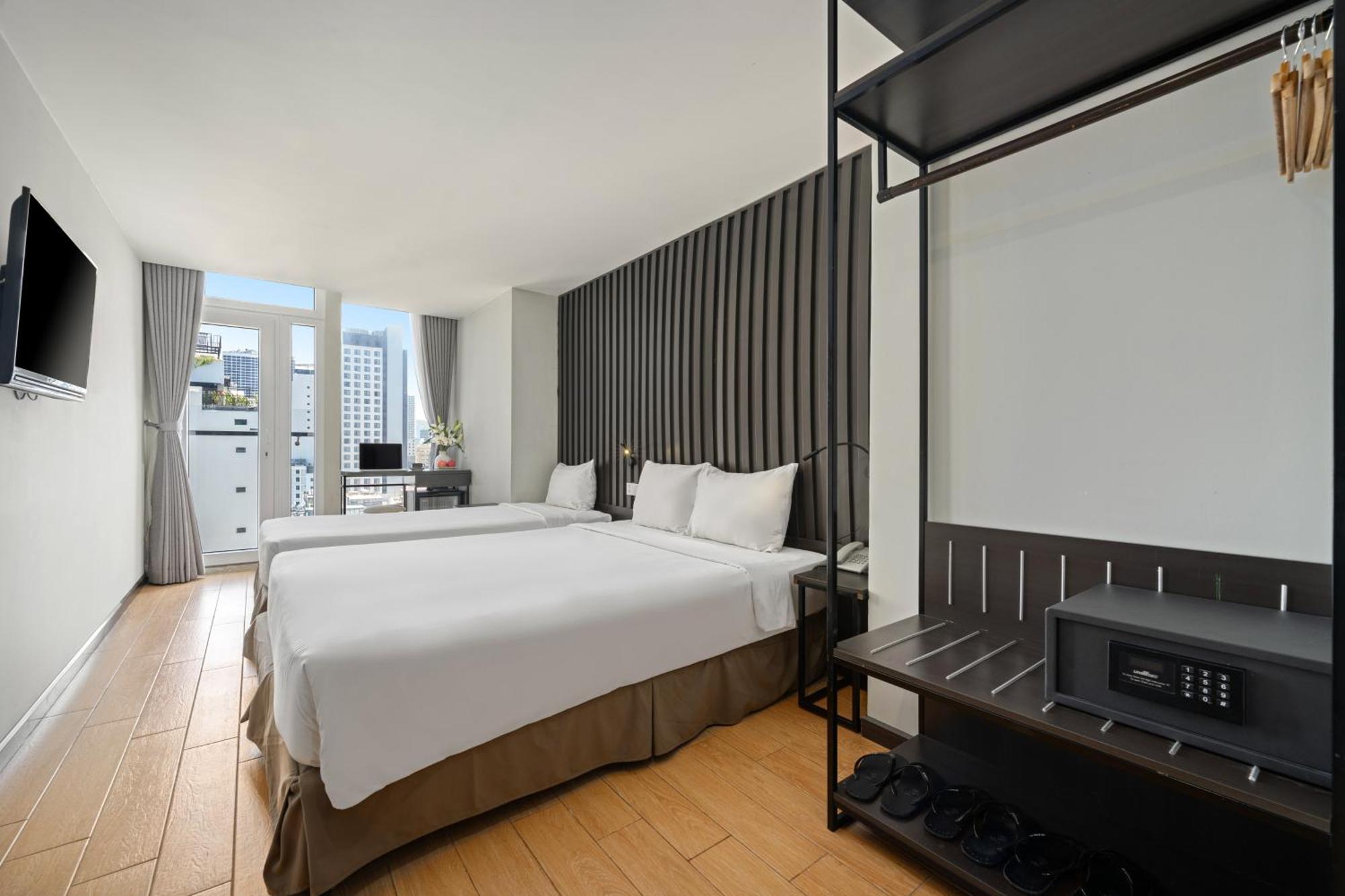 Agnes Hotel