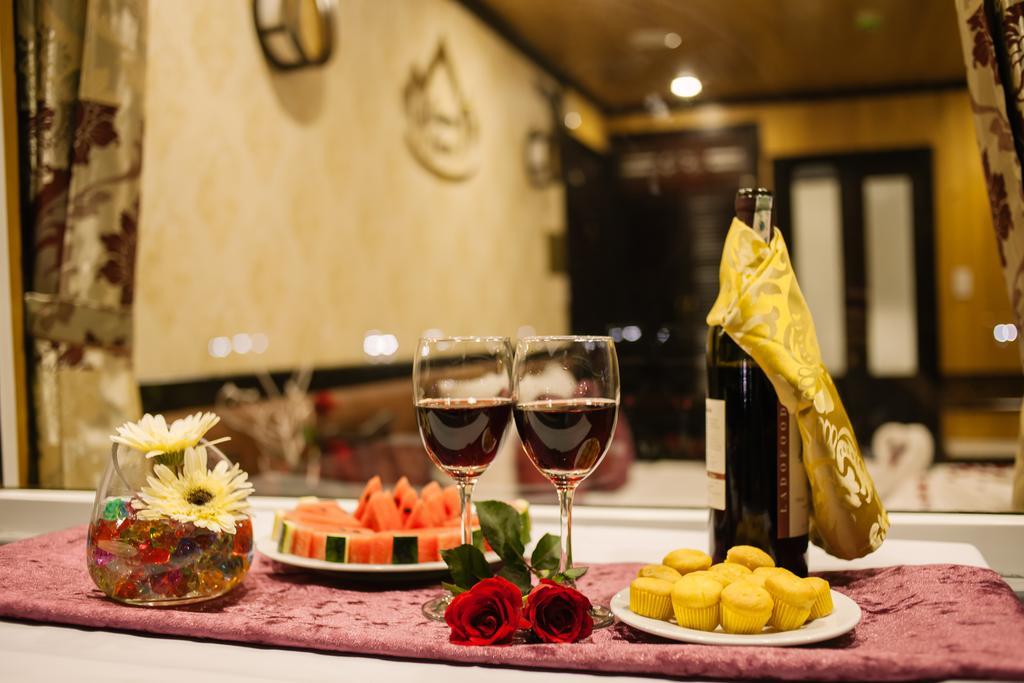 Cristina Diamond Cruise Ha Long