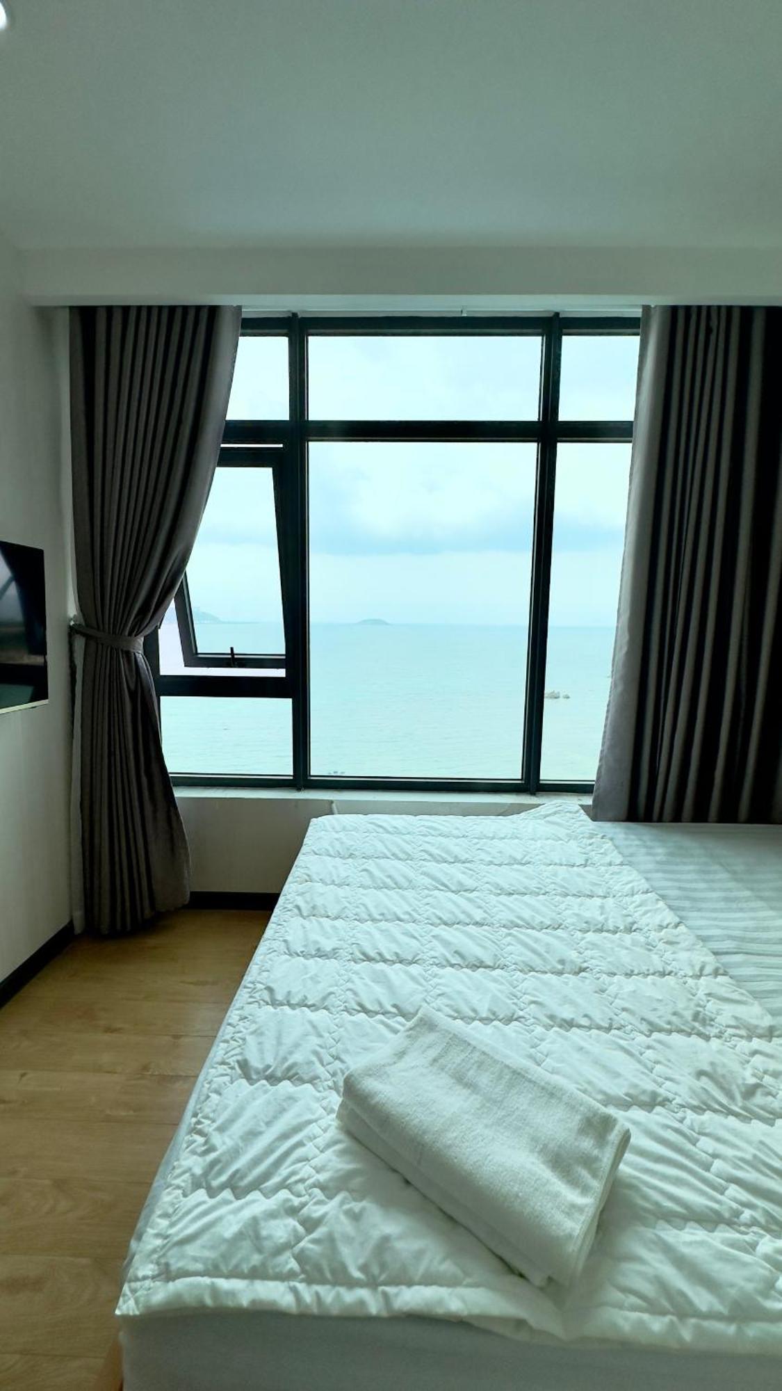 Apartment Sea -