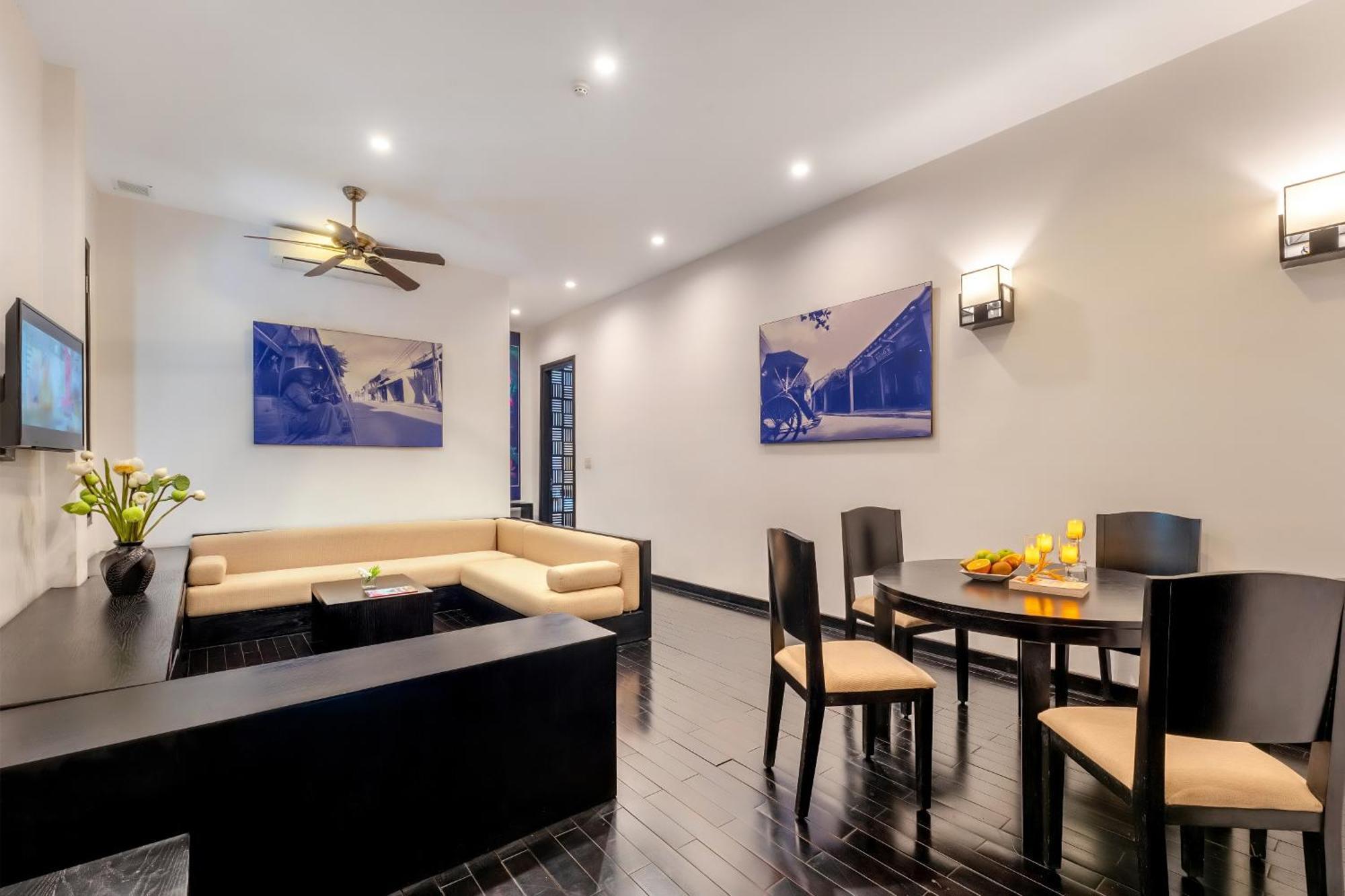 Historic Khách sạn 4*