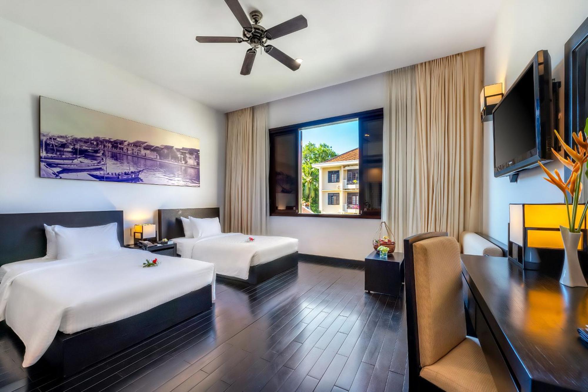Historic Khách sạn 4*