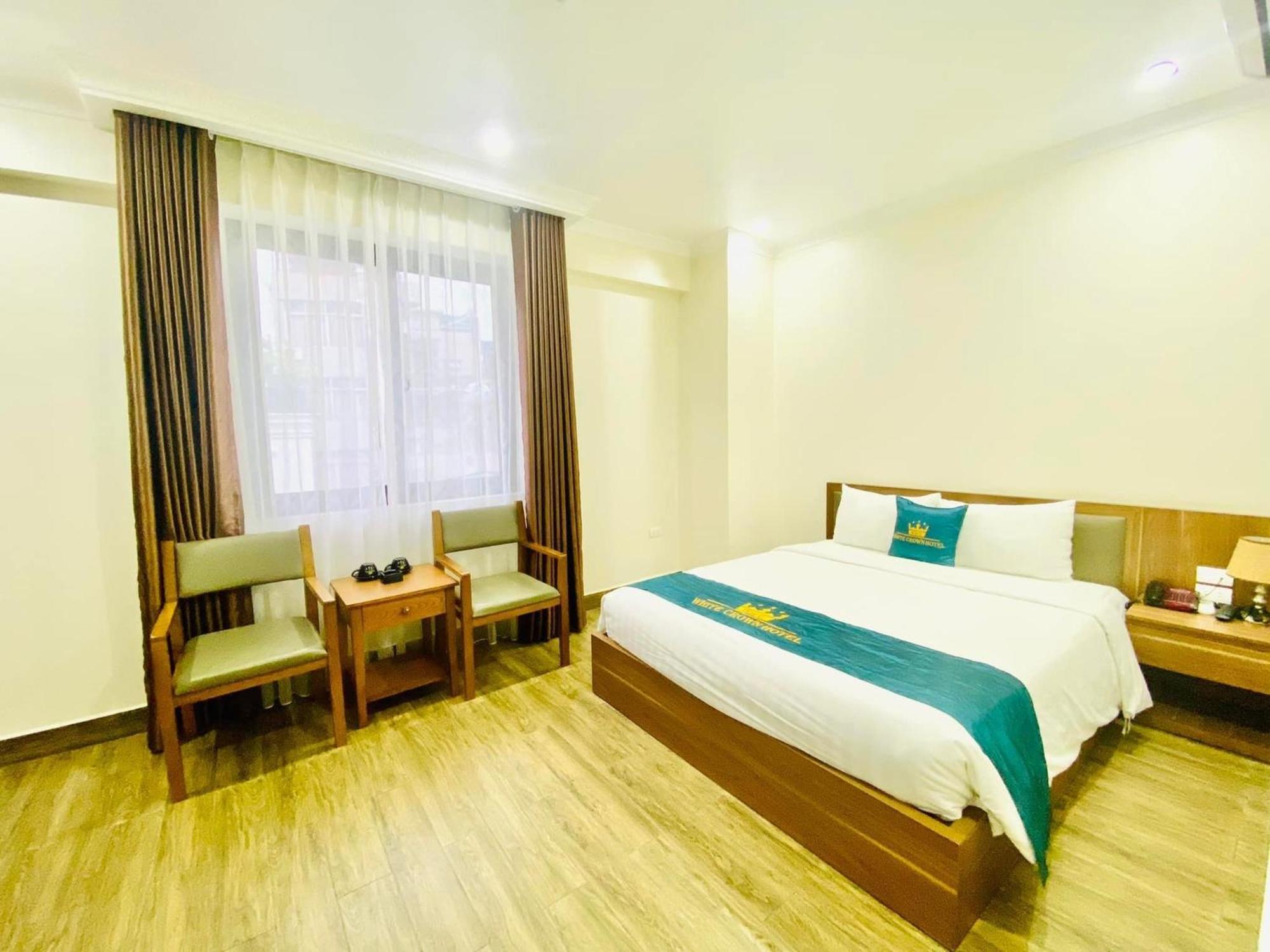 Khách sạn White Crown 3*