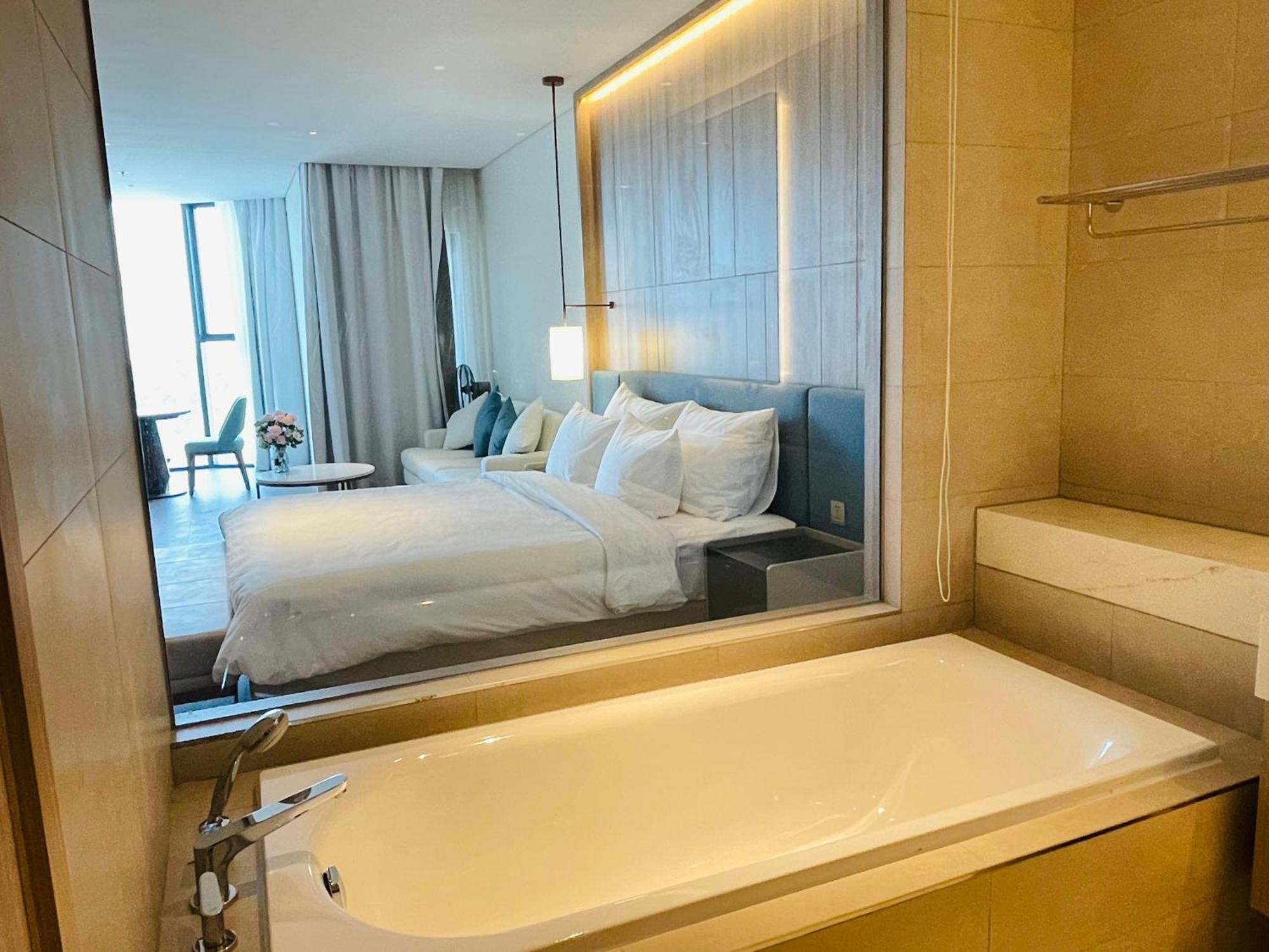 A La Carte Halong By Mapstar Hotel 4*