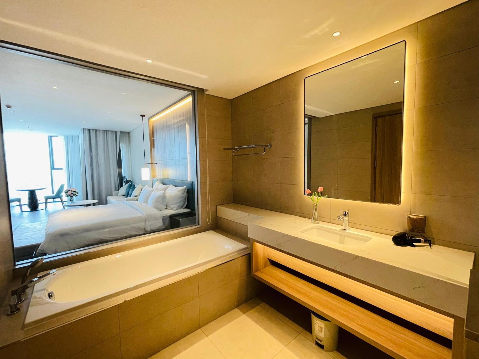 A La Carte Halong By Mapstar Ha Long