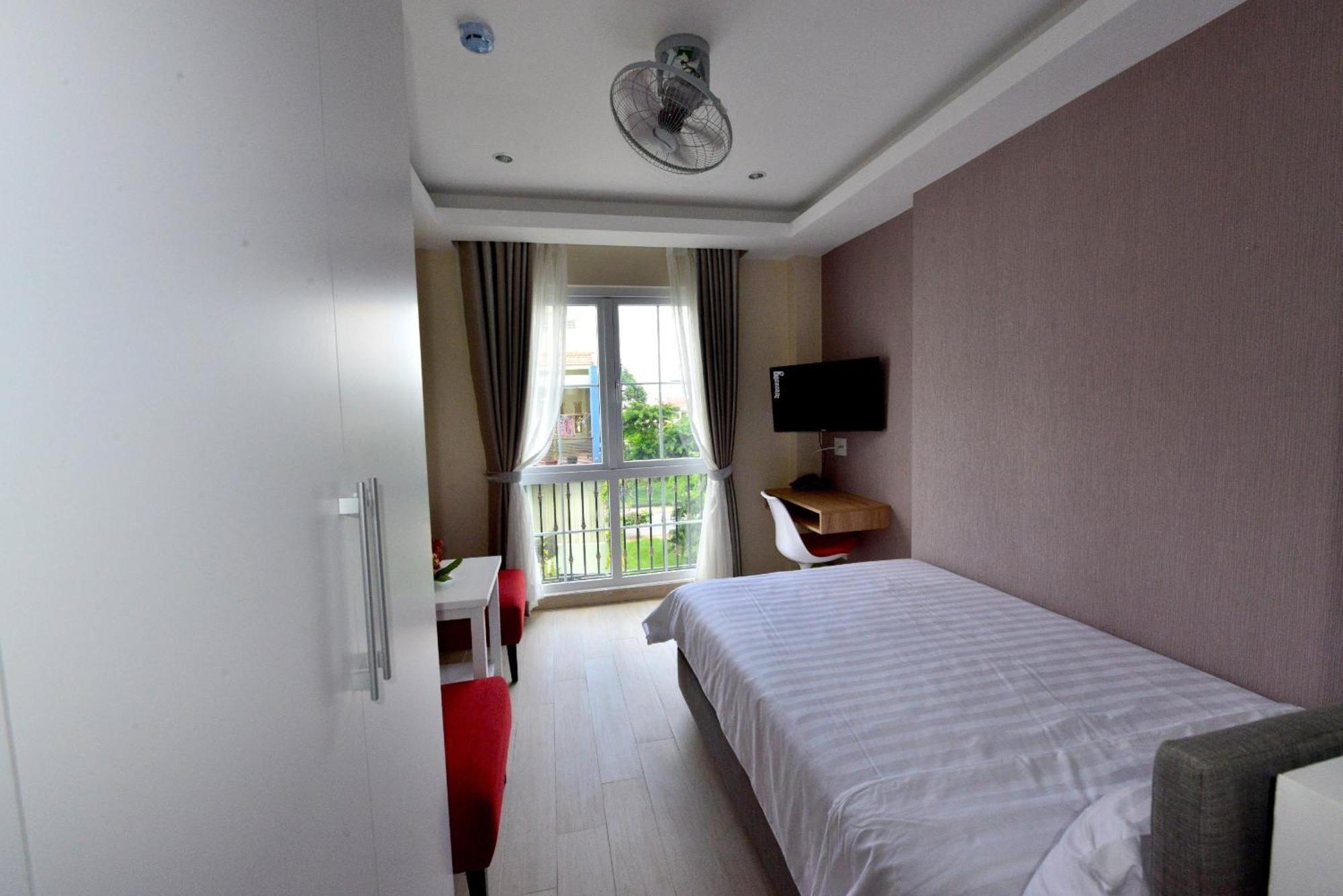 Nam Sài Gòn Khách sạn hẻo lánh 3*