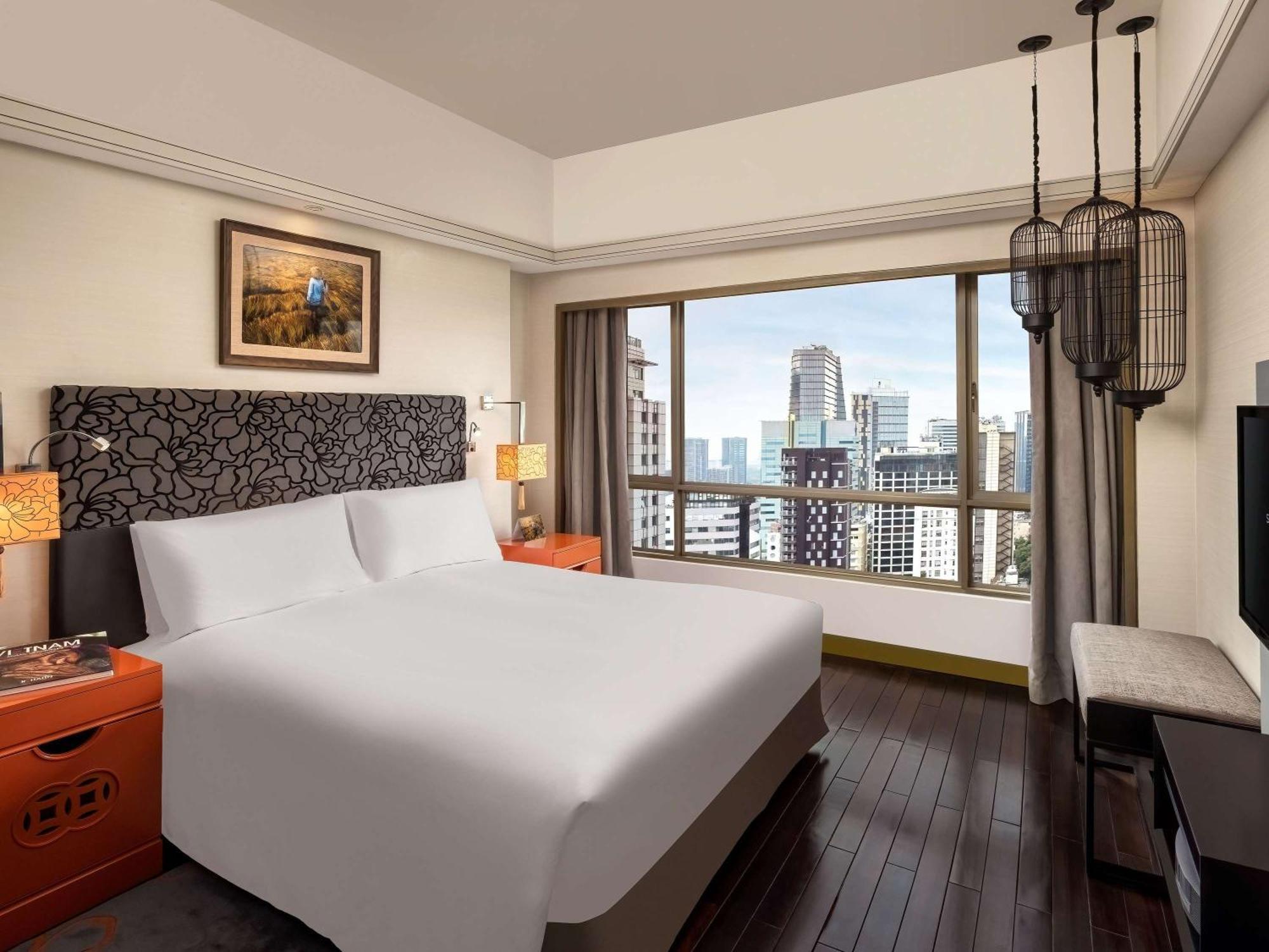 Khách sạn Sofitel Saigon Plaza