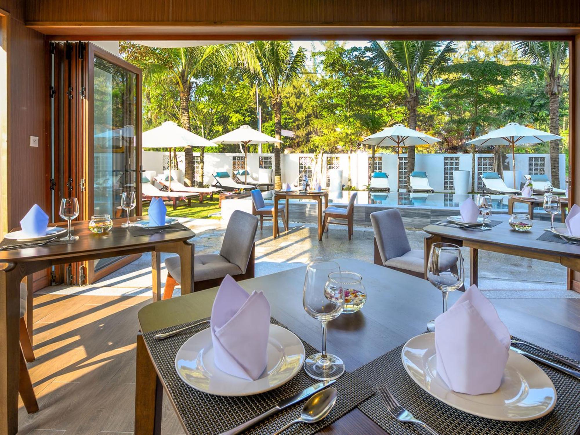 Khách sạn Ha Ocean Front