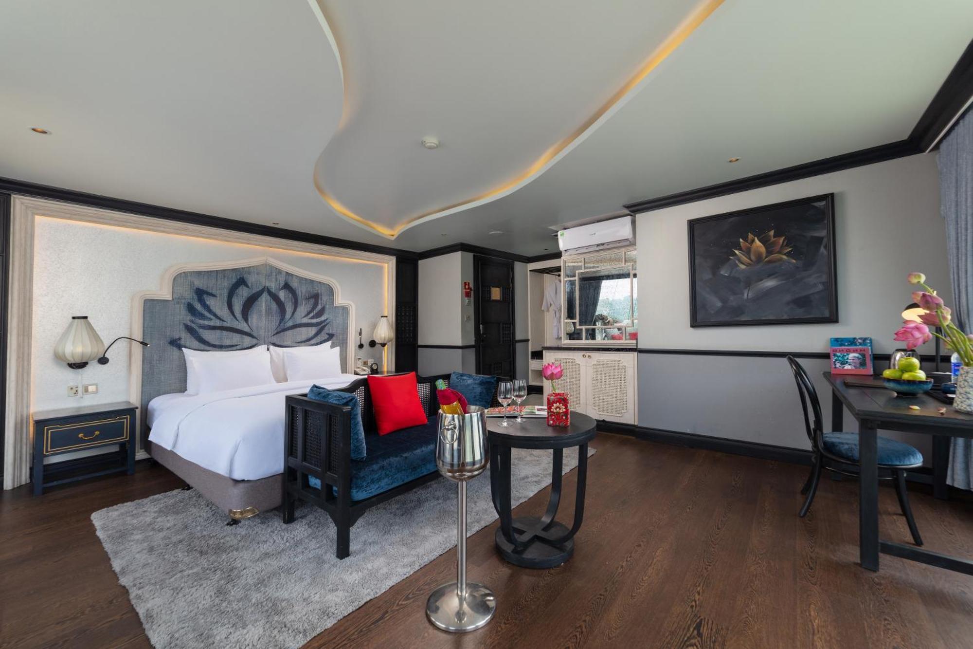Lotus D'orient Cruise Resort Nan Giang