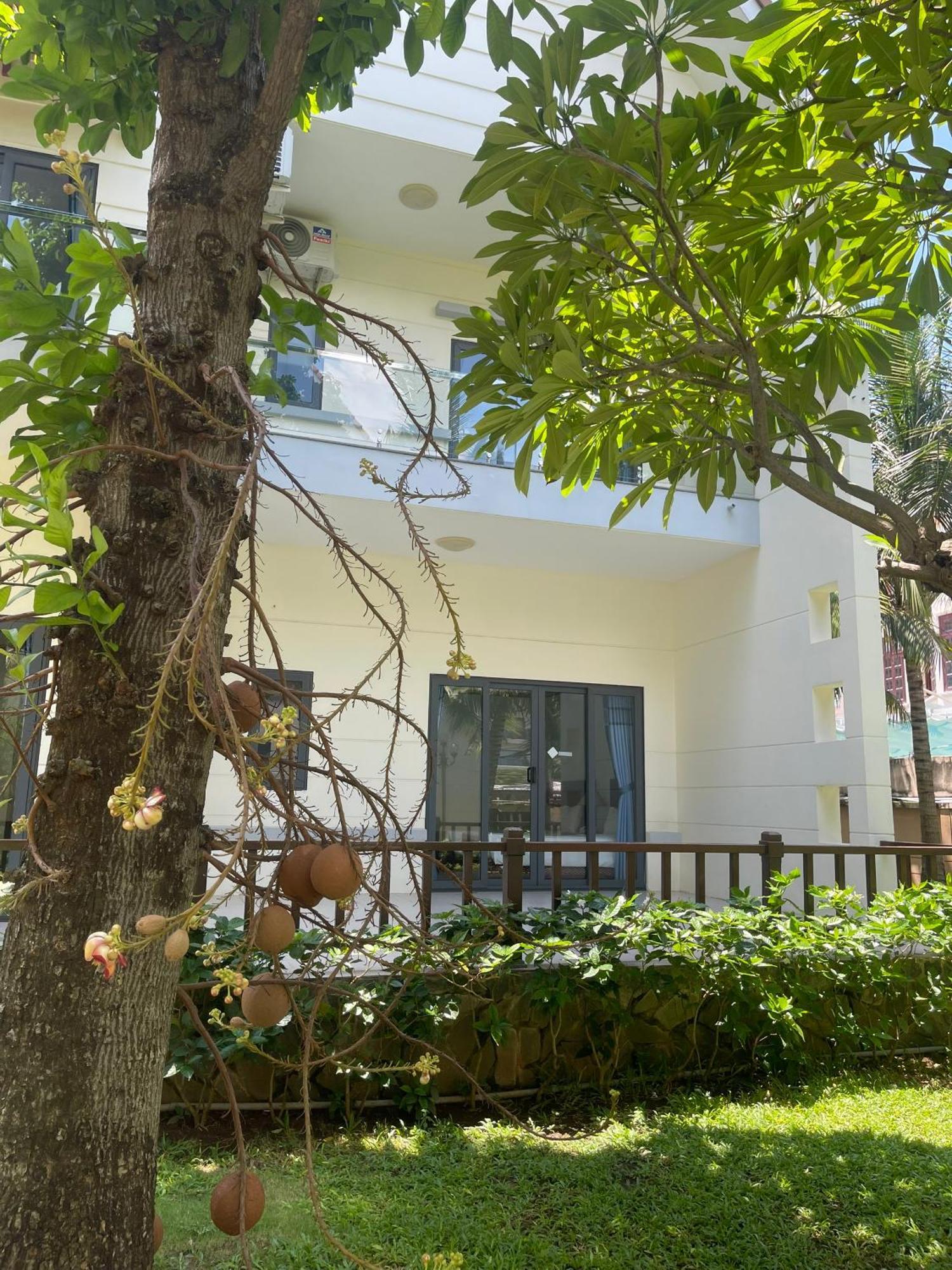 Resort Lotus & 4*