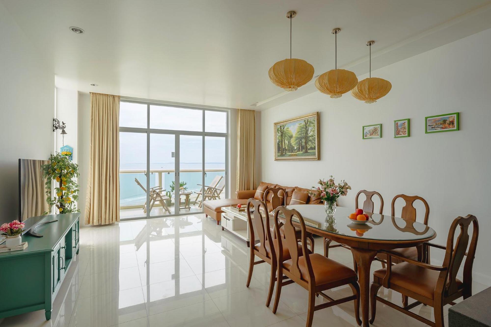 Casa - Ocean Melody - Front 3br