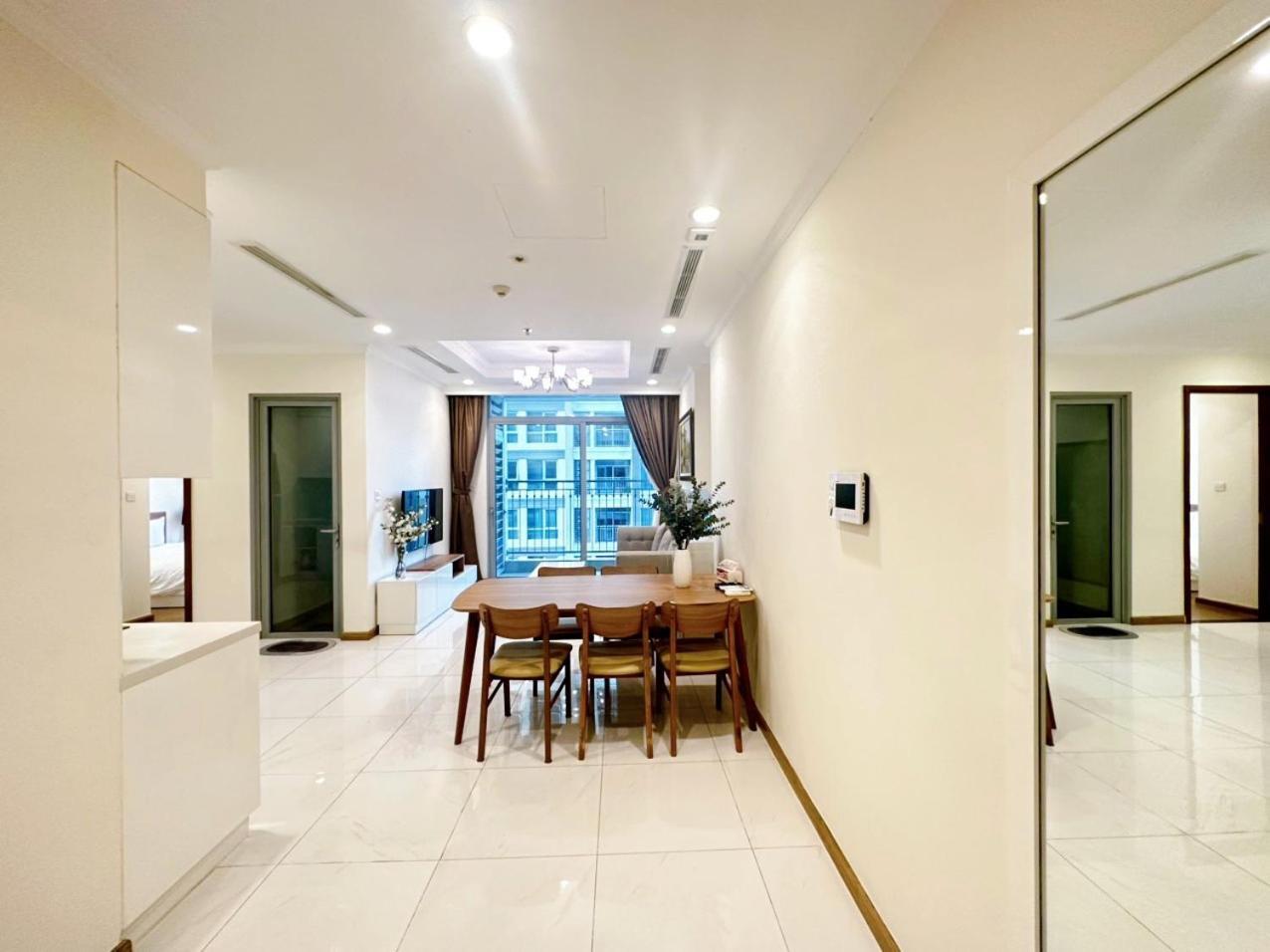 At Vinhome Central Park Apartment *
