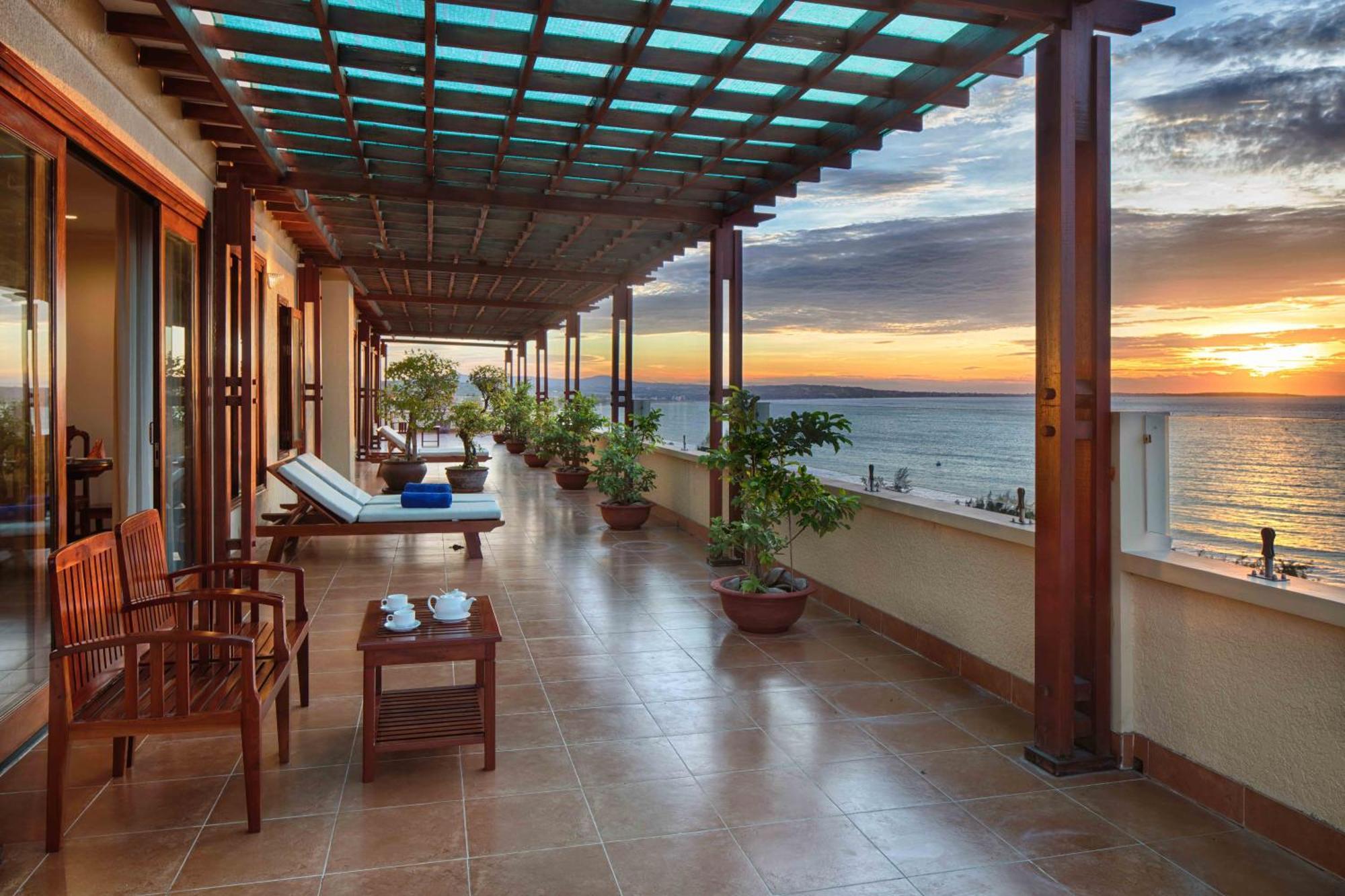 Resort Sunny & 4*