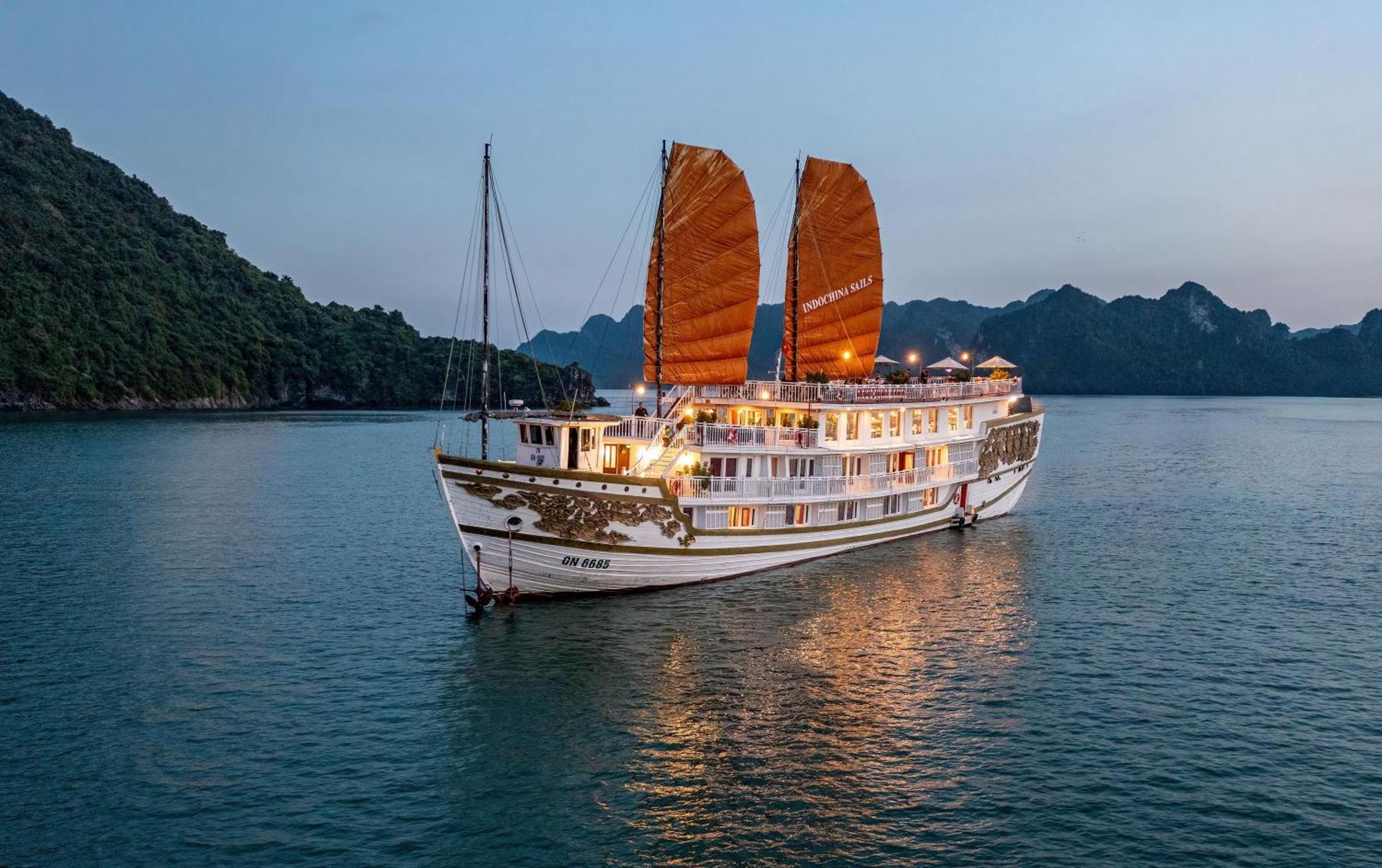 Indochina Sails Bay Ha Long