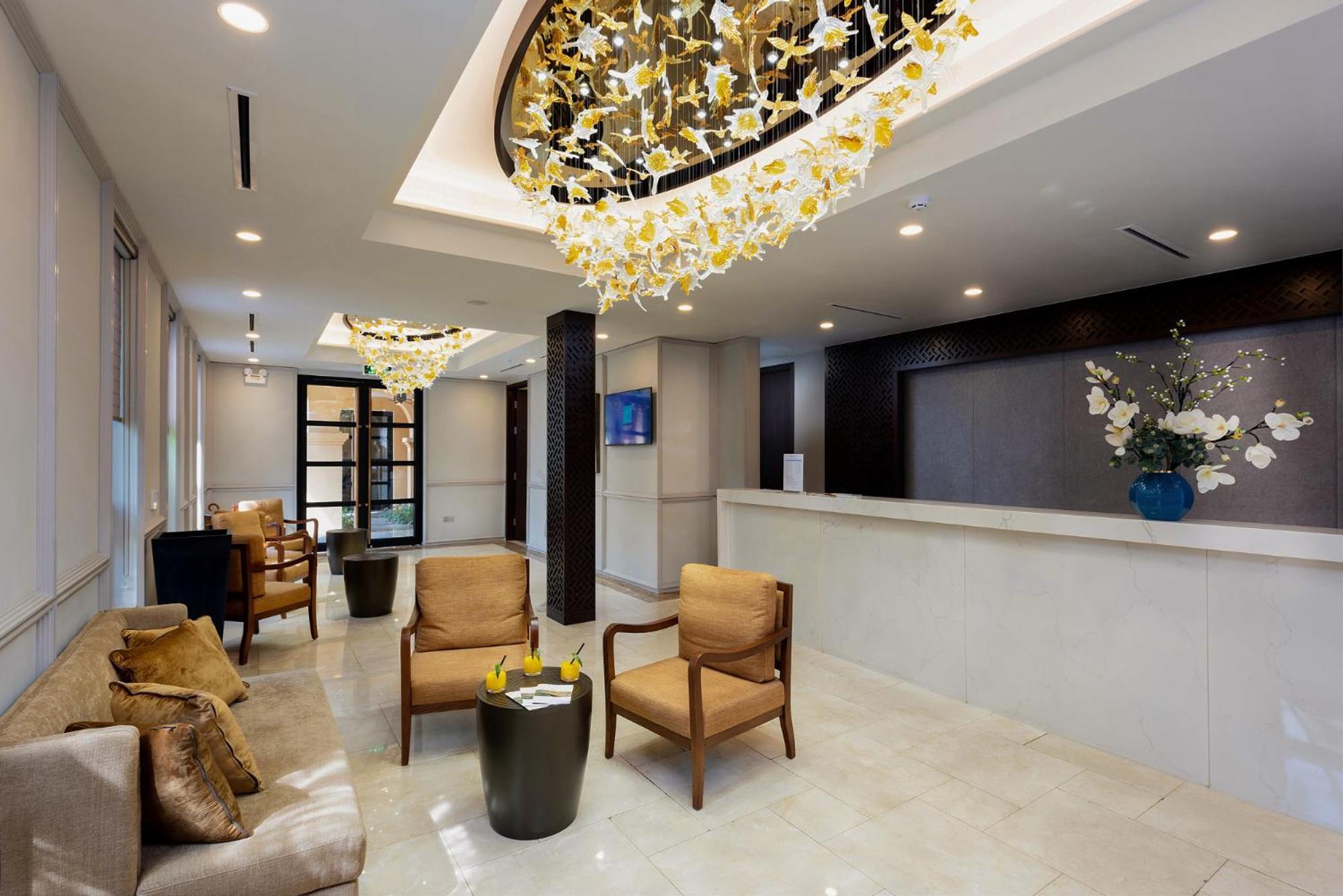 Dưỡng Và Wyndham Sky 5* Hà Nội