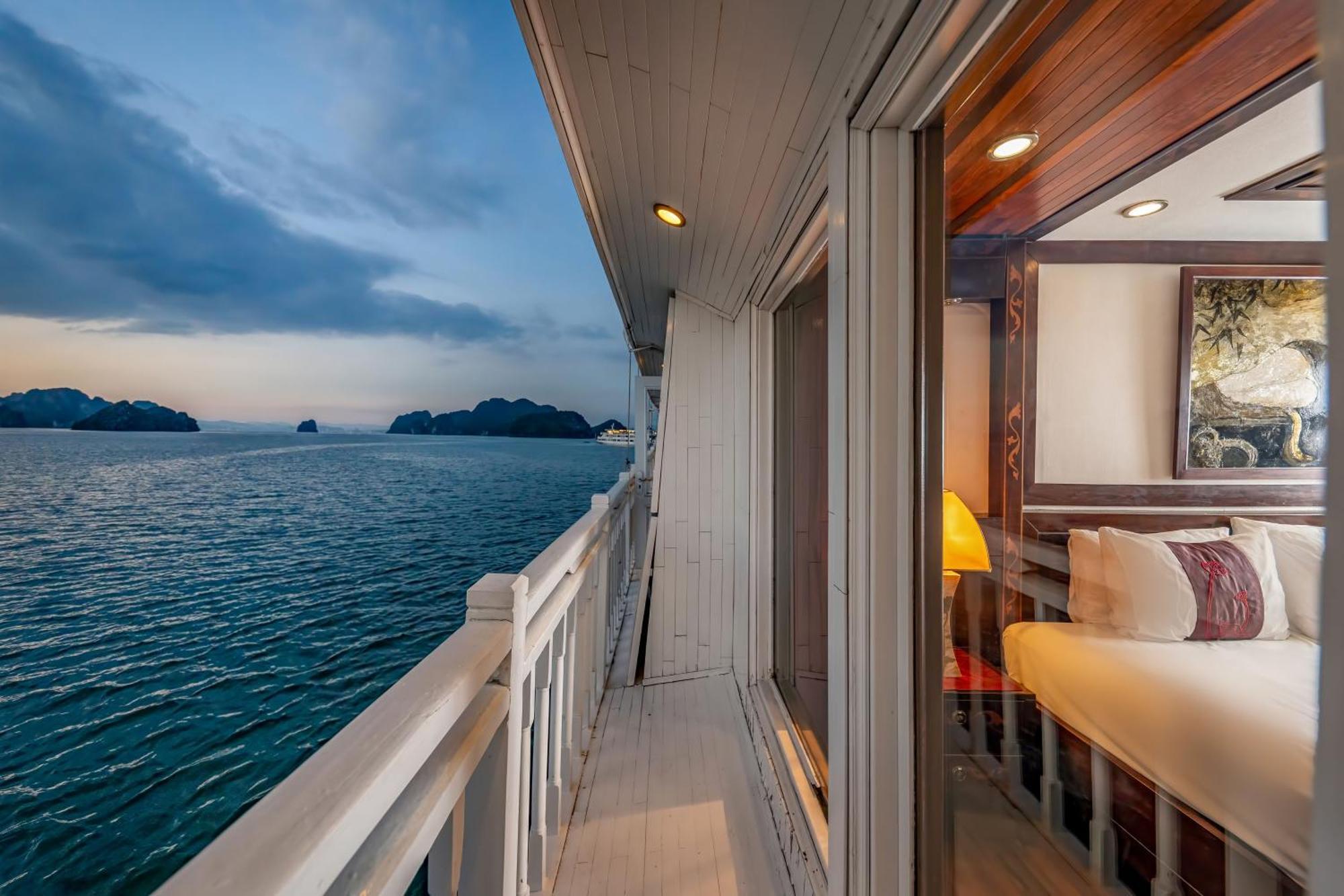  Indochina Sails Bay