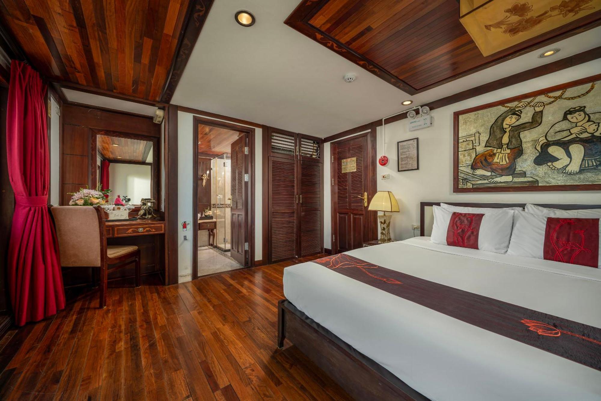 Indochina Sails Bay  Ha Long