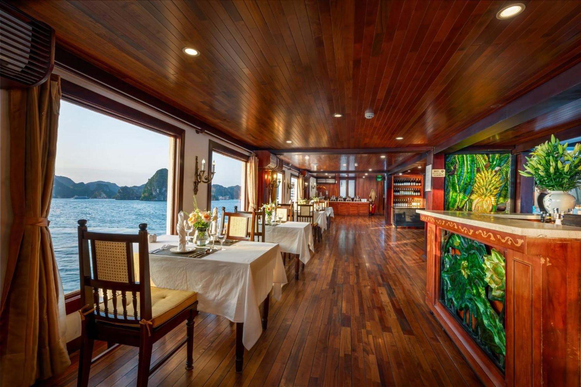 Indochina Sails Bay 5*