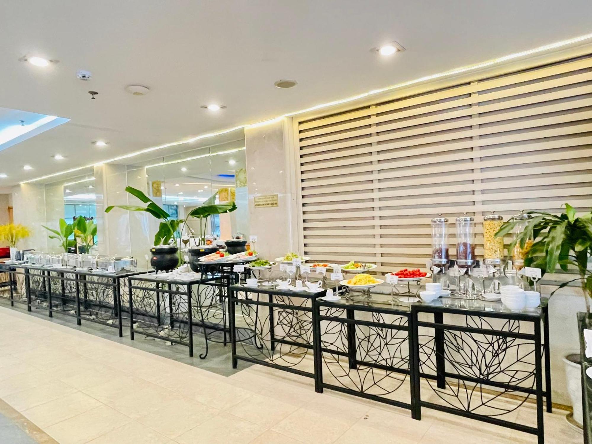 Quốc Tế Bảo Sơn 4* Hà Nội