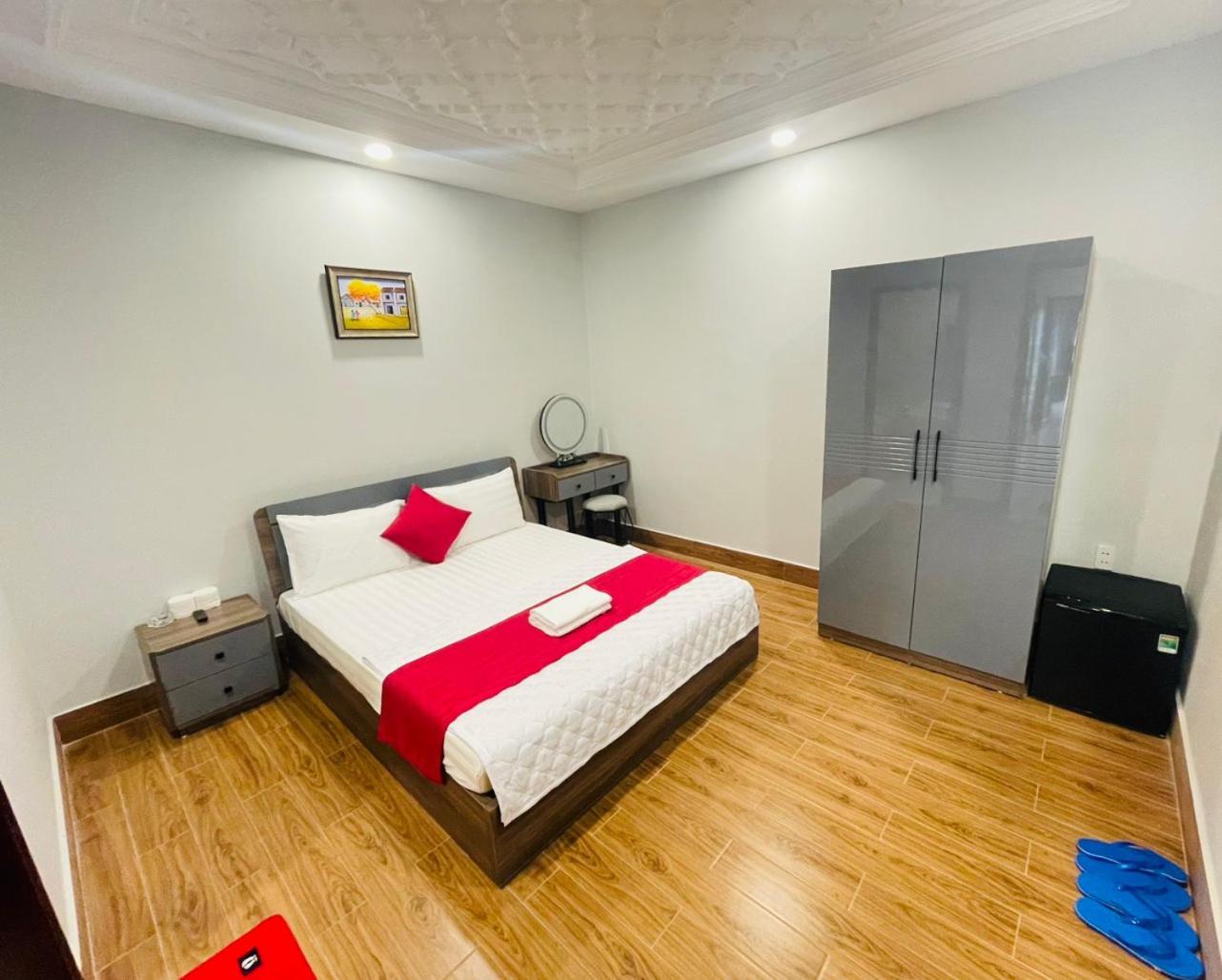 Phu Gia Bui Vien Hotel