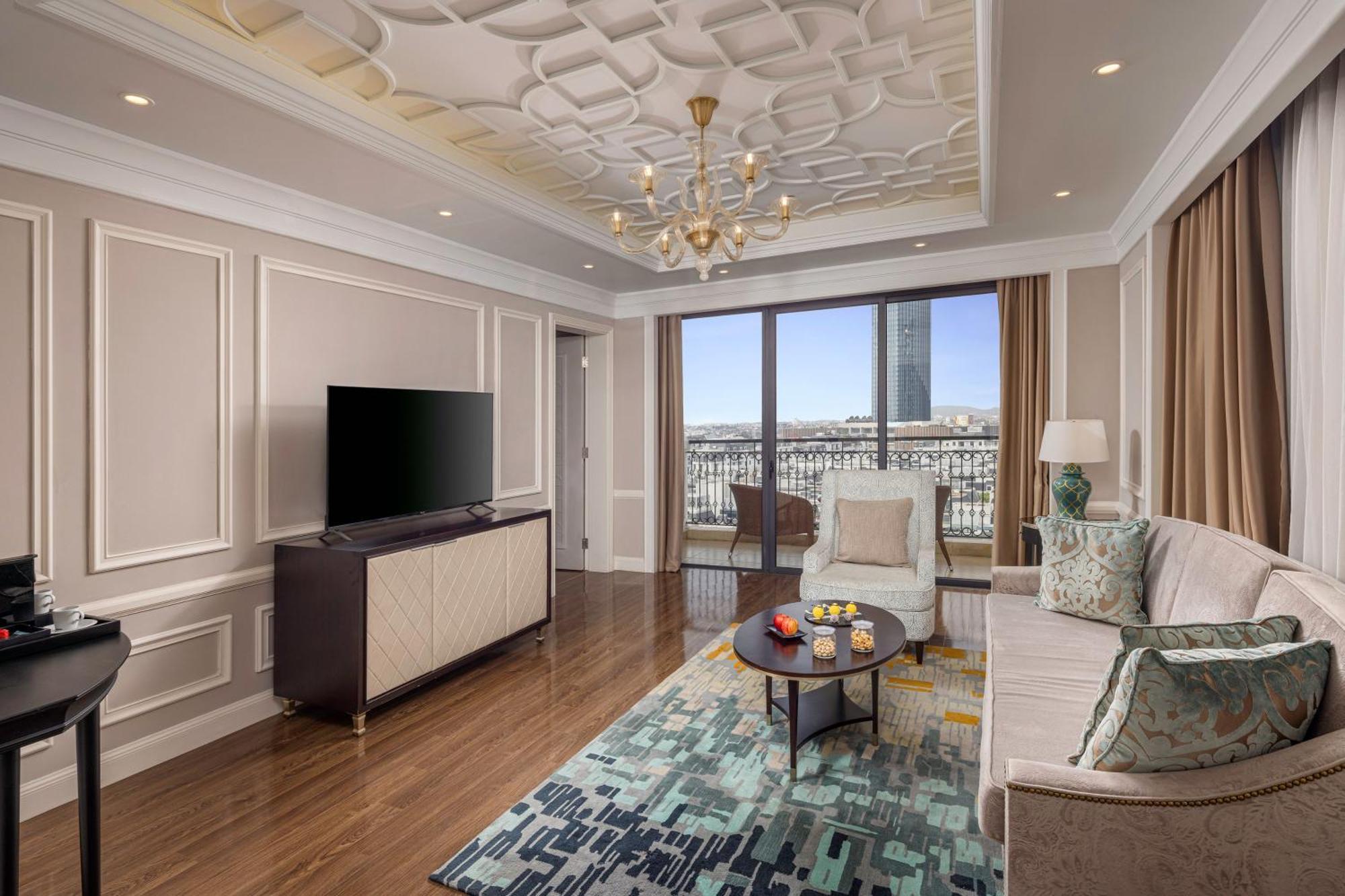 Hotel Melia Vinpearl Phong Rivera