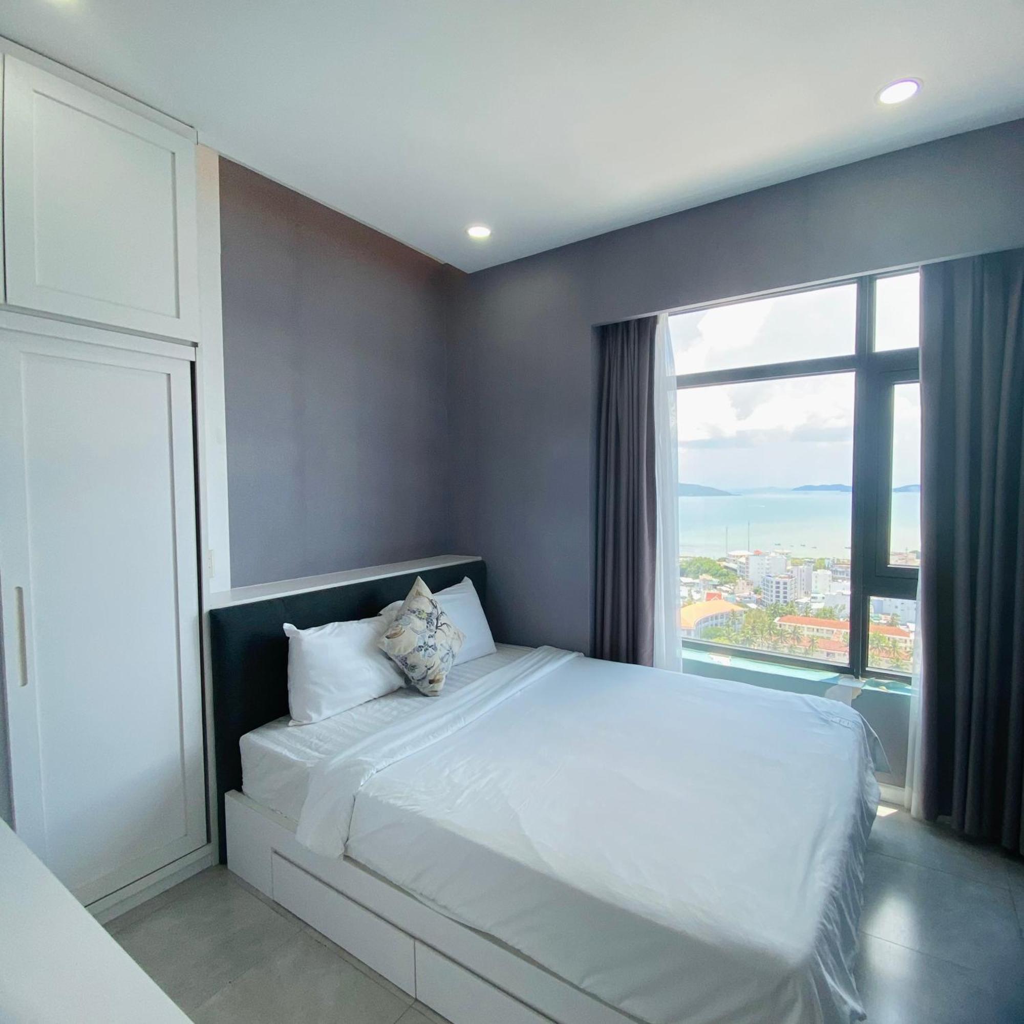 Sweet - Sea View