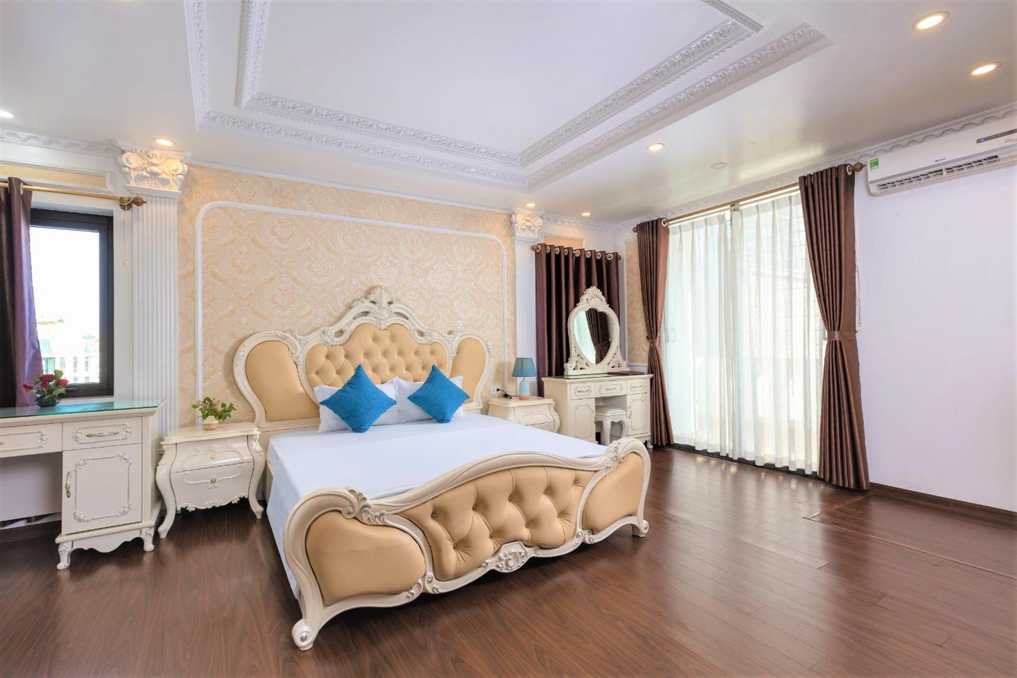 Hotel Phoenix 4*