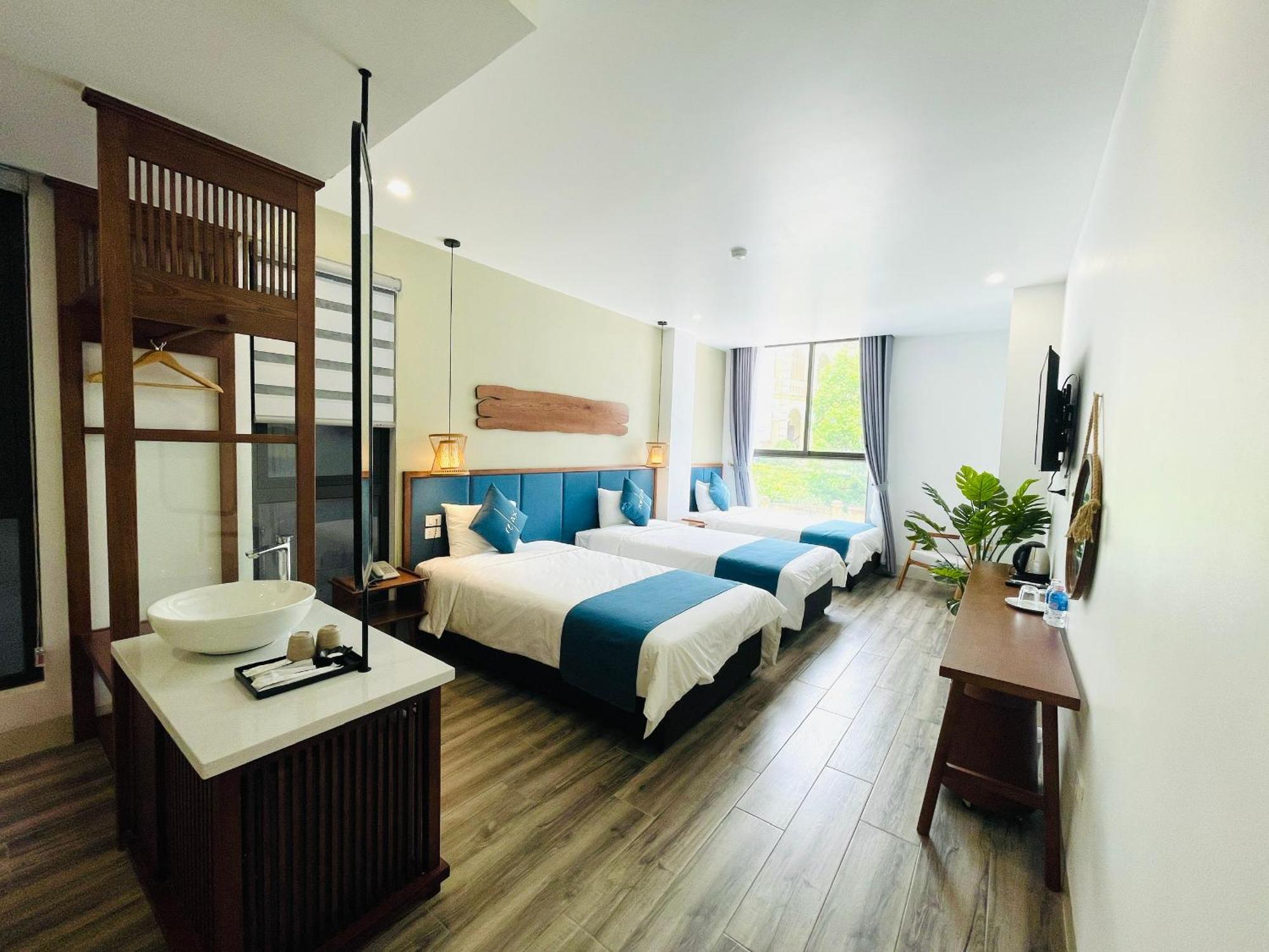 The Light Hotel Ha Long