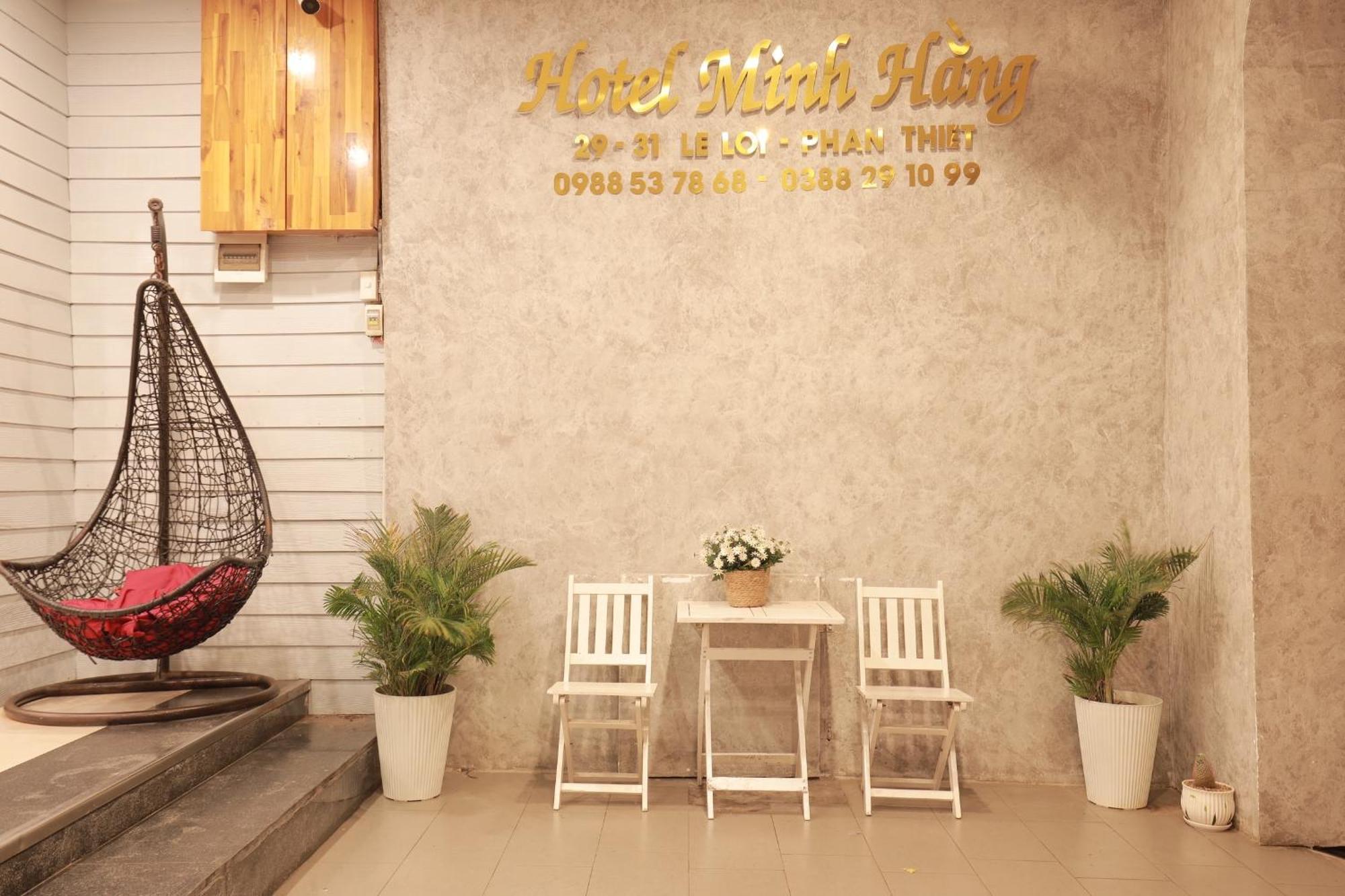 Minh Hang Hotel *