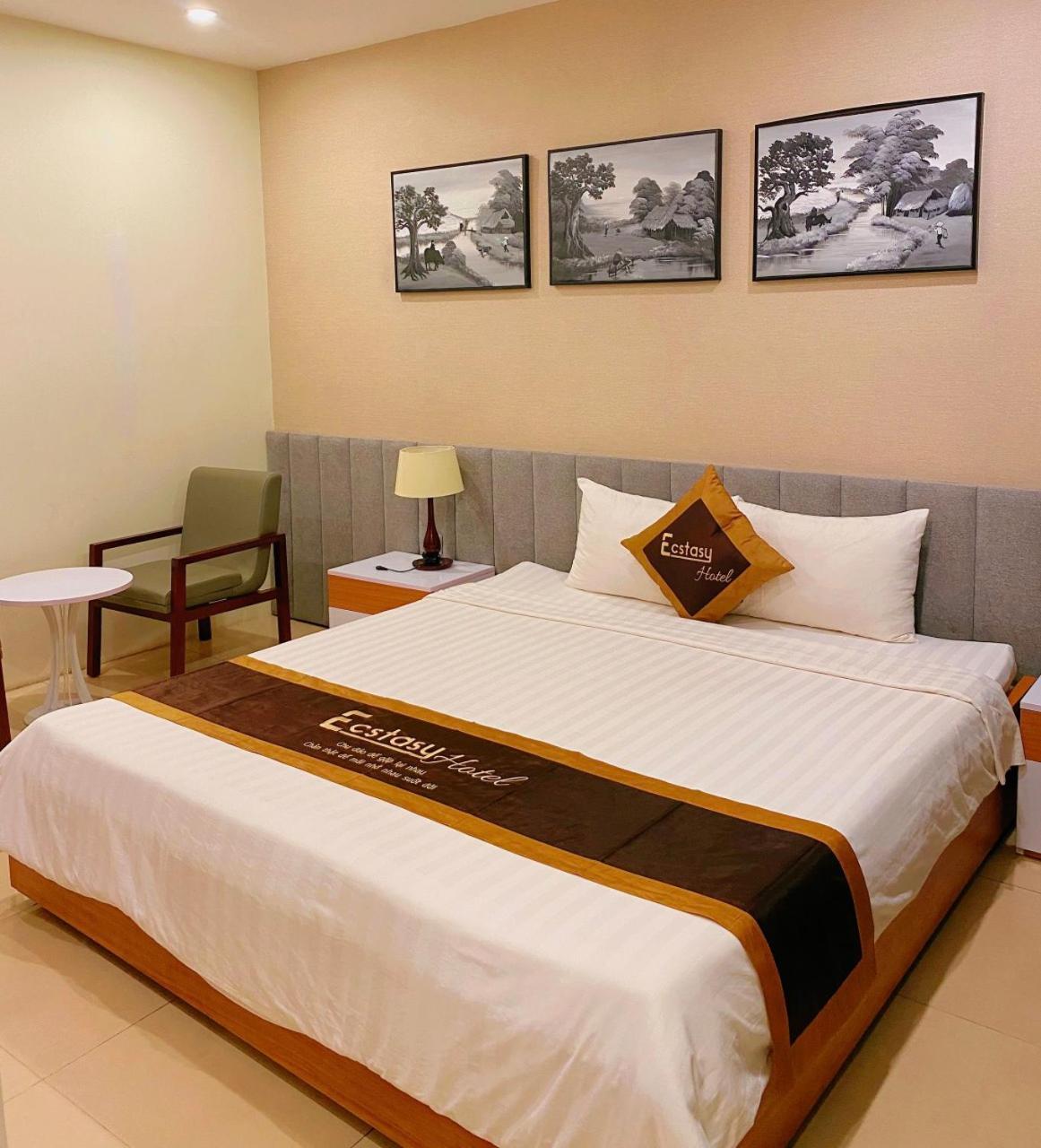 Ecstasy Hotel 3*
