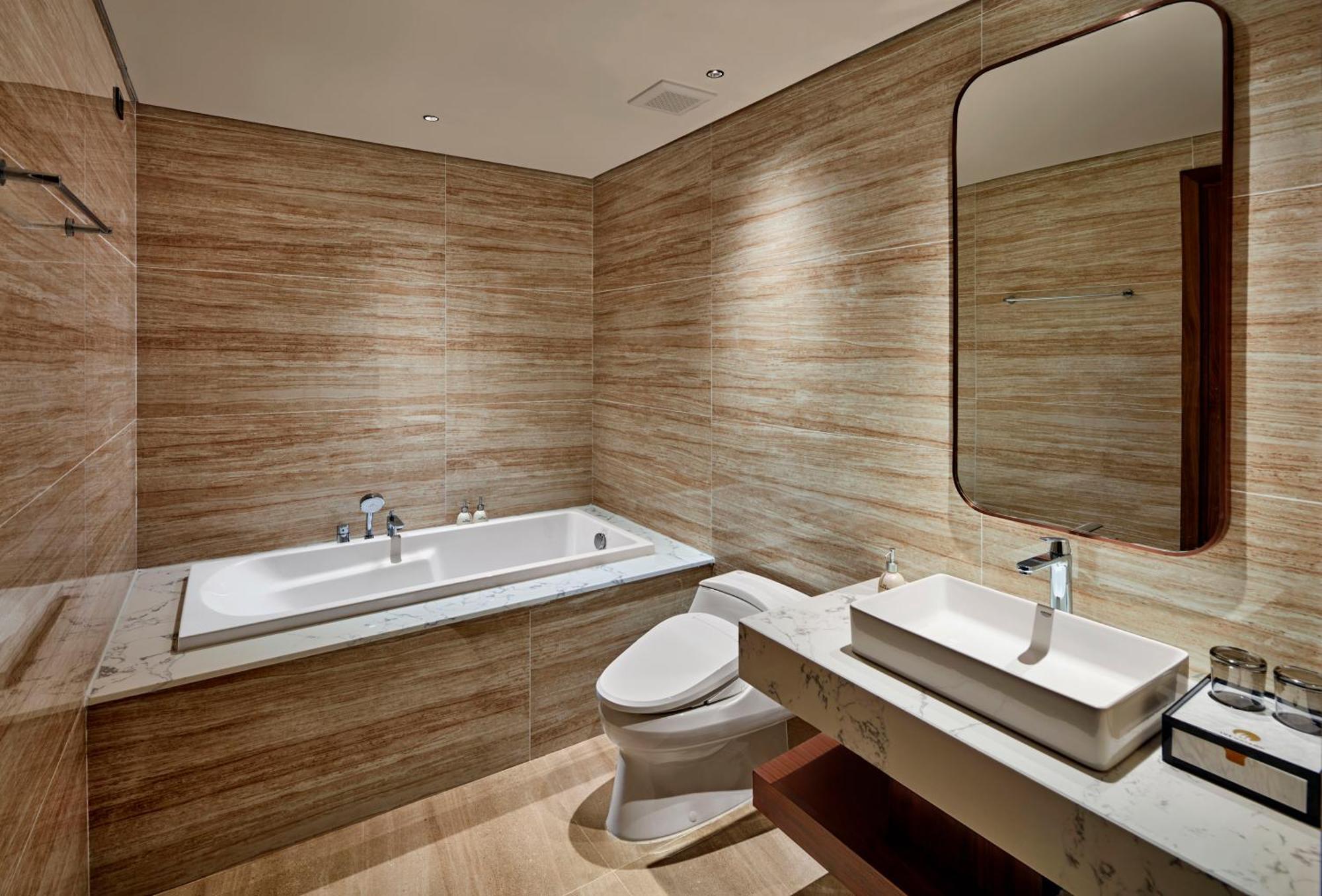 The Watson Premium Halong Hotel