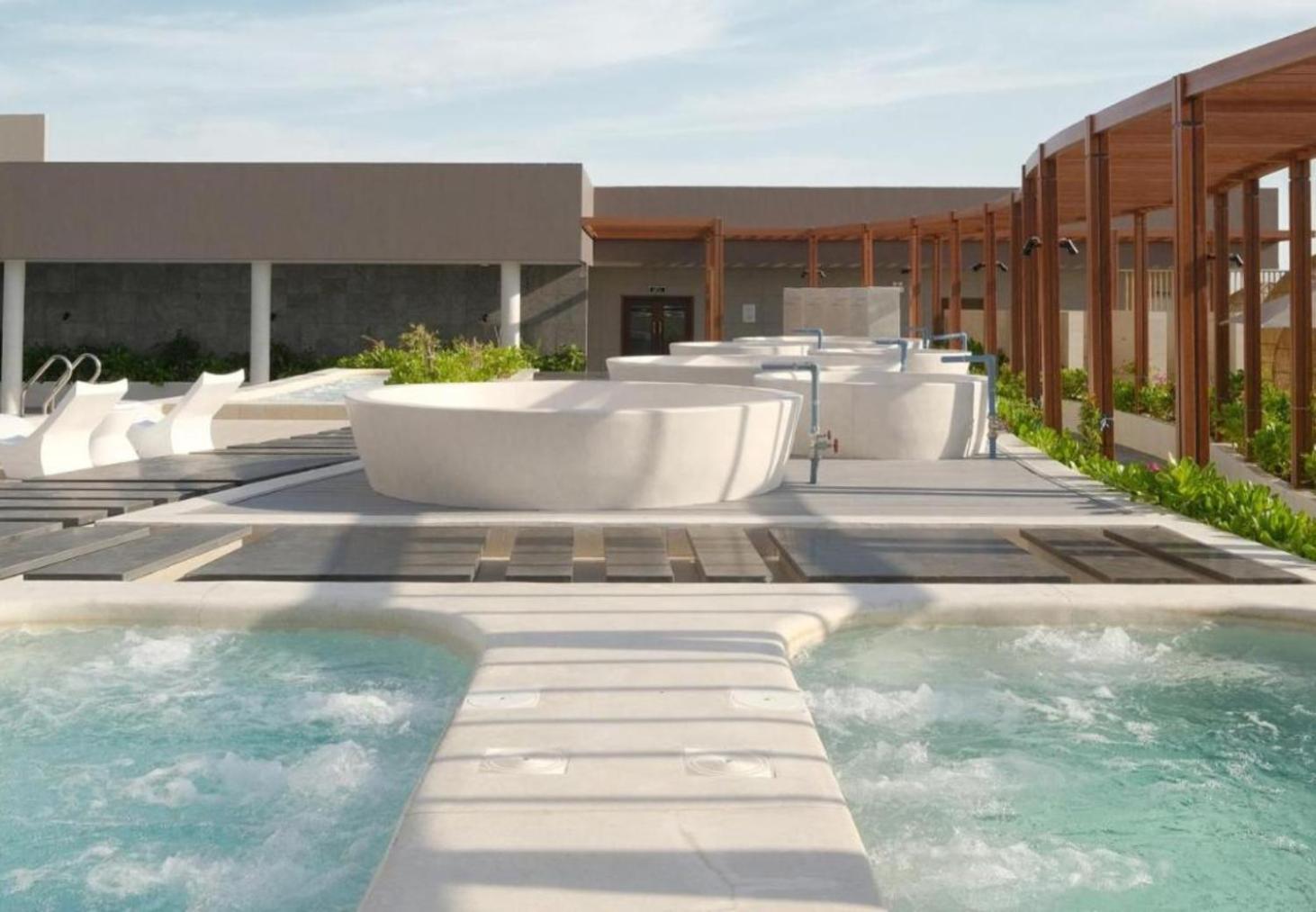 Apec Mandala Chambay Mui Ne Hotel 5*