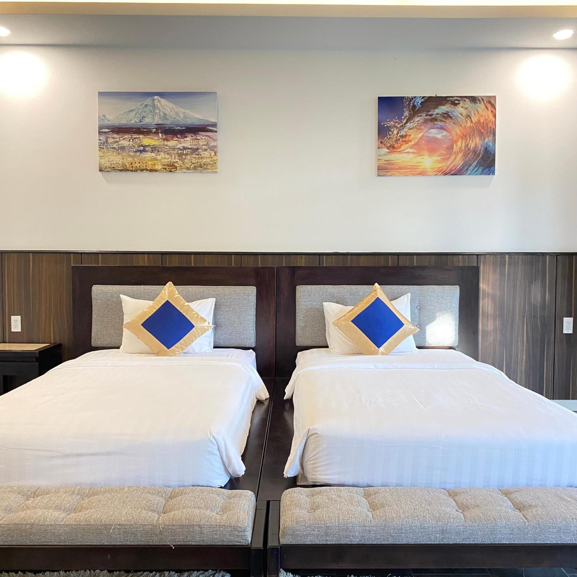 Starlight & Phan Thiet