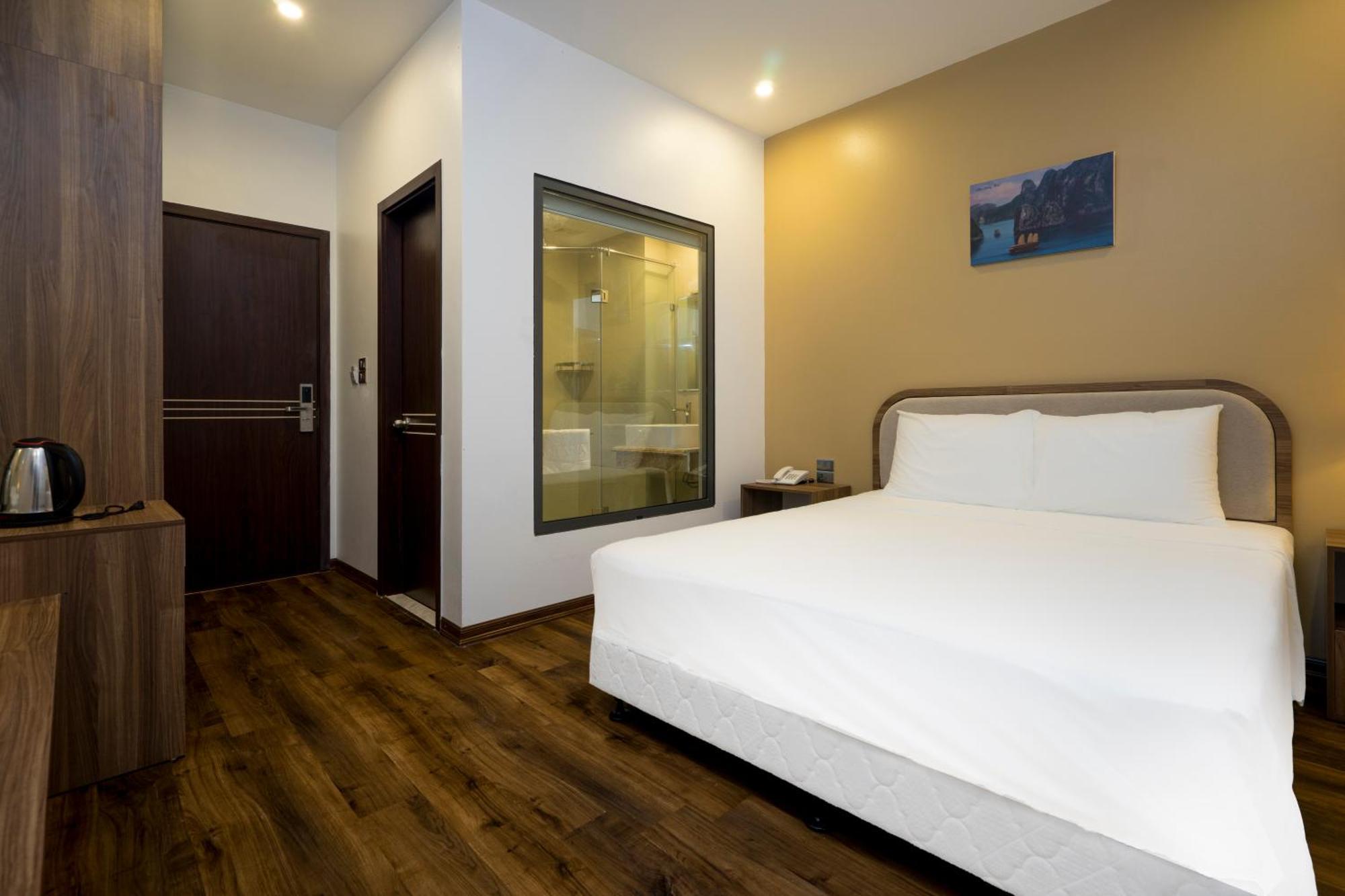 Khách sạn Lantana E409 Sunplaza Pho Di Bo, Bai Chay, Hạ Long